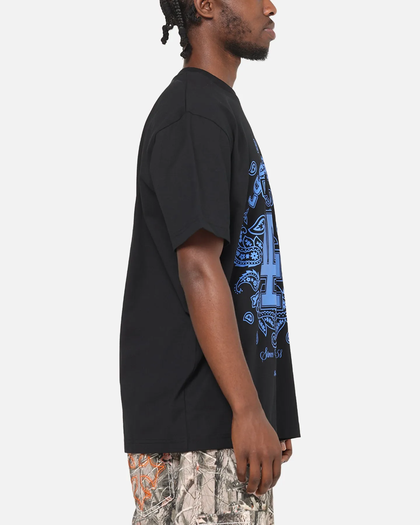 New Era Los Angeles Dodgers Paisley Oversized T-Shirt Black sold by Culture Kings product image thumbnail 4