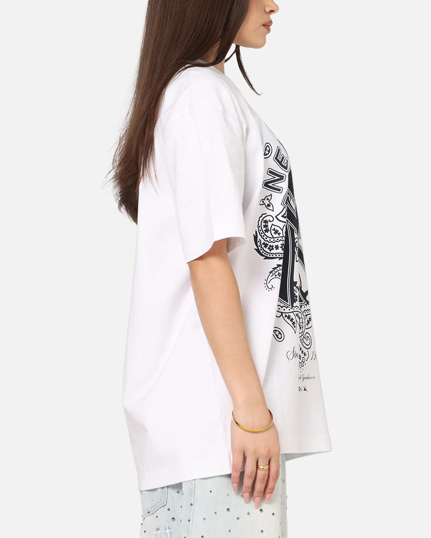 New Era New York Yankees Paisley Oversized T-Shirt White sold by Culture Kings product image thumbnail 4