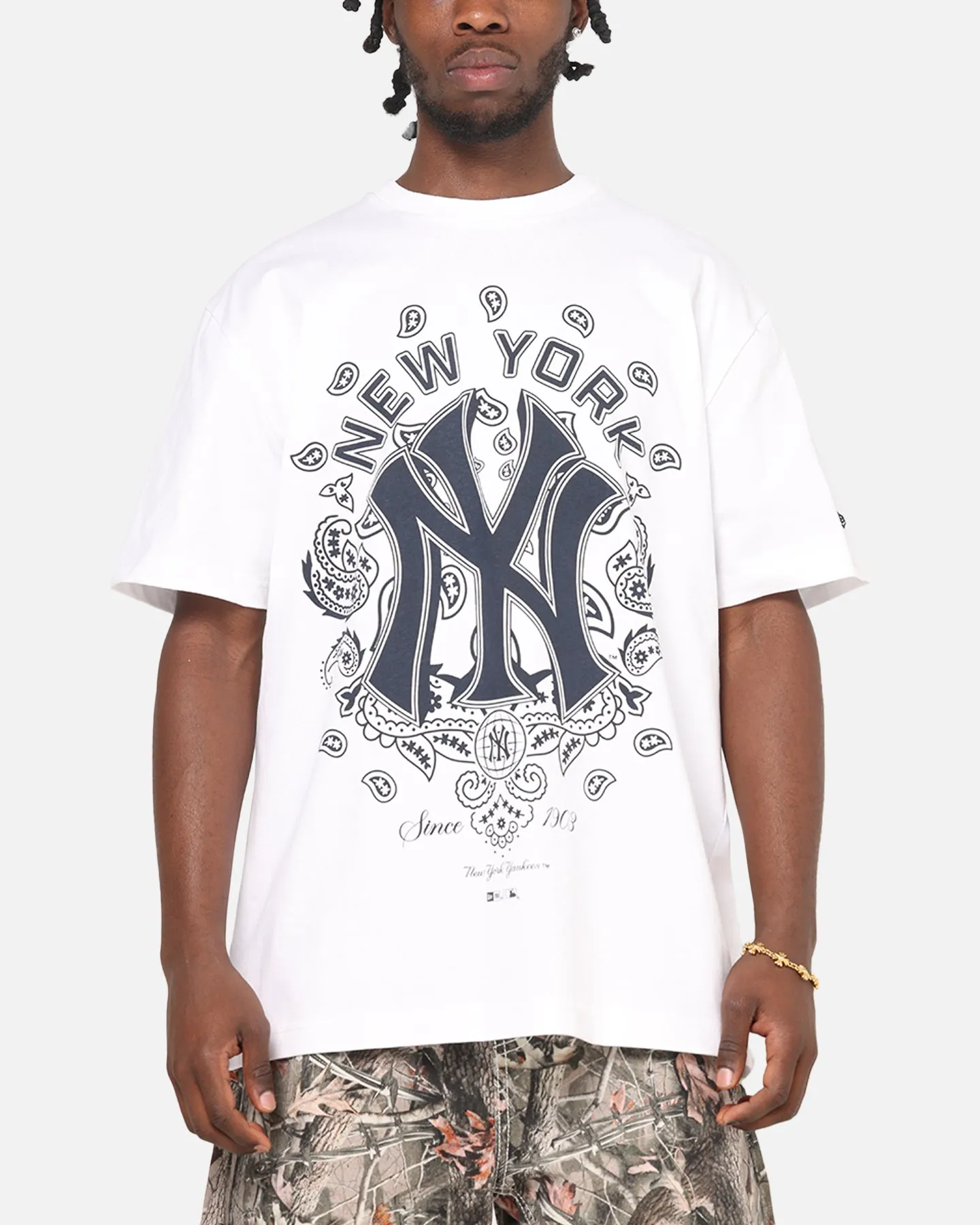 New Era New York Yankees Paisley Oversized T-Shirt White sold by Culture Kings