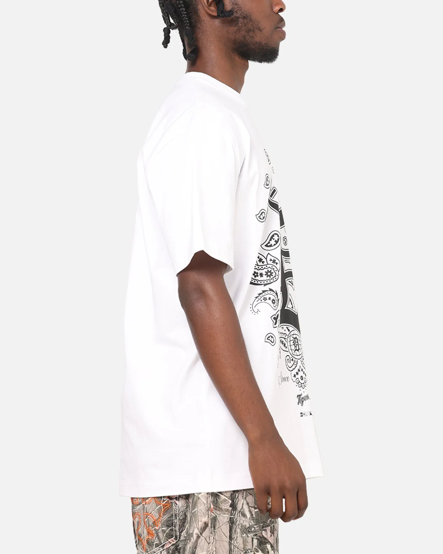 New Era Detroit Tigers Paisley Oversized T-Shirt White sold by Culture Kings product image thumbnail 4