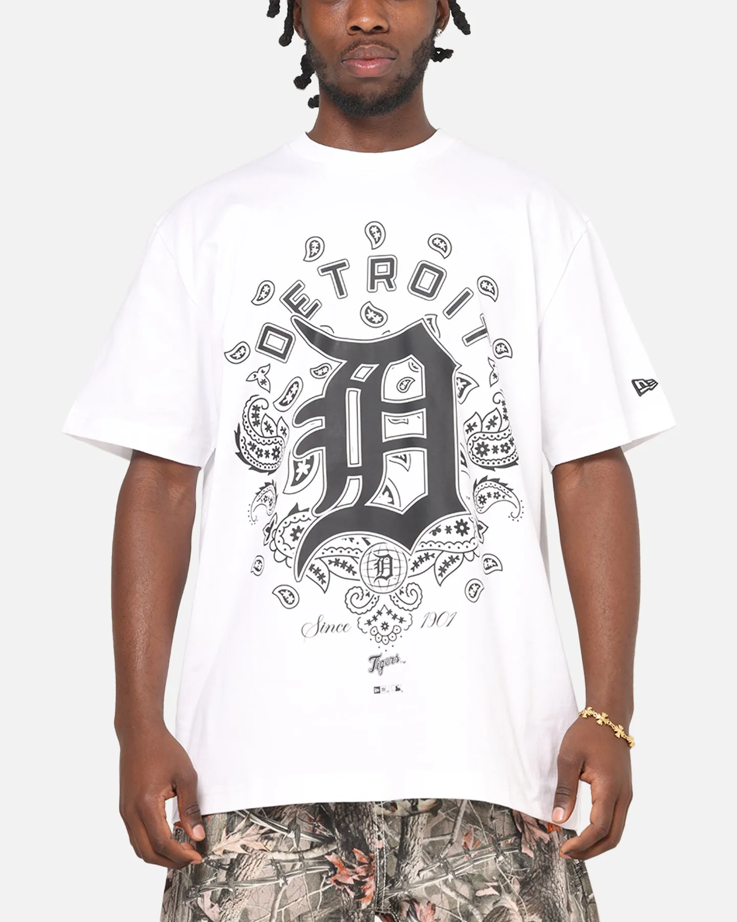 New Era Detroit Tigers Paisley Oversized T-Shirt White sold by Culture Kings