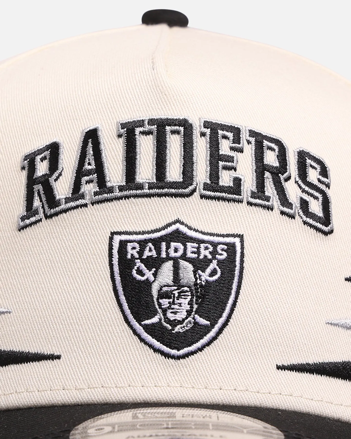 New Era Las Vegas Raiders 'Regency Crown' 9FORTY A-Frame Snapback Chrome White/Black sold by Culture Kings product image thumbnail 5