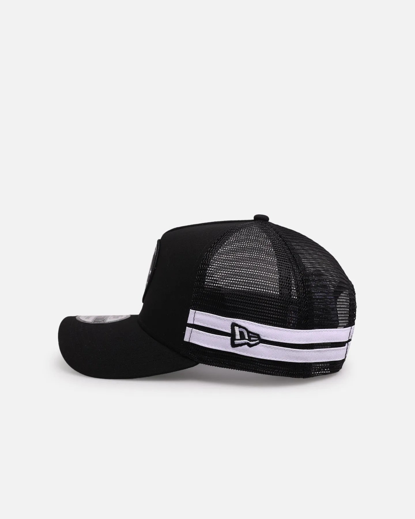 New Era Chicago Bulls 'Stripe' 9FORTY A-Frame Trucker Snapback Black/White sold by Culture Kings product image thumbnail 4