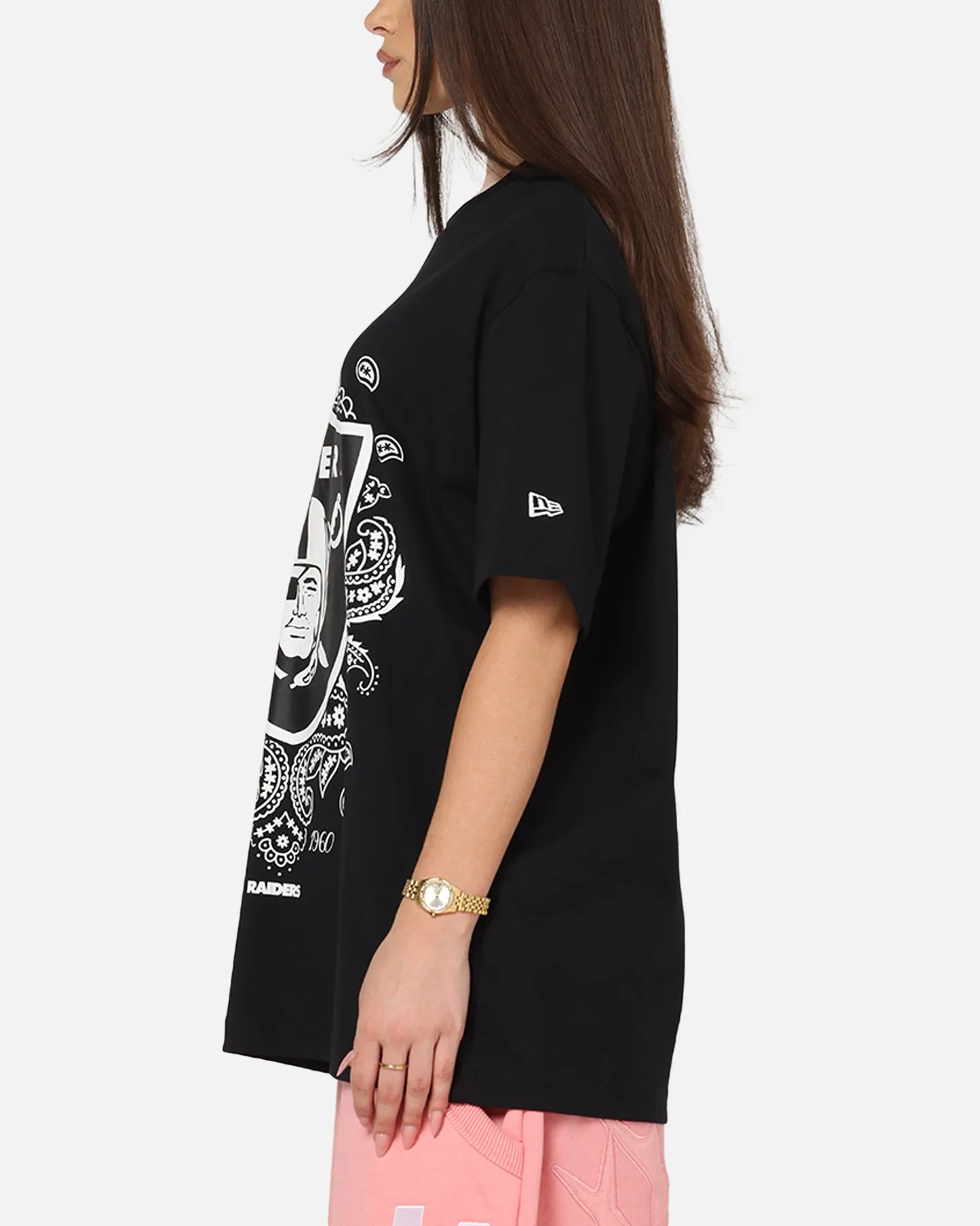 New Era Las Vegas Raiders Paisley Oversized T-Shirt Black sold by Culture Kings product image thumbnail 5
