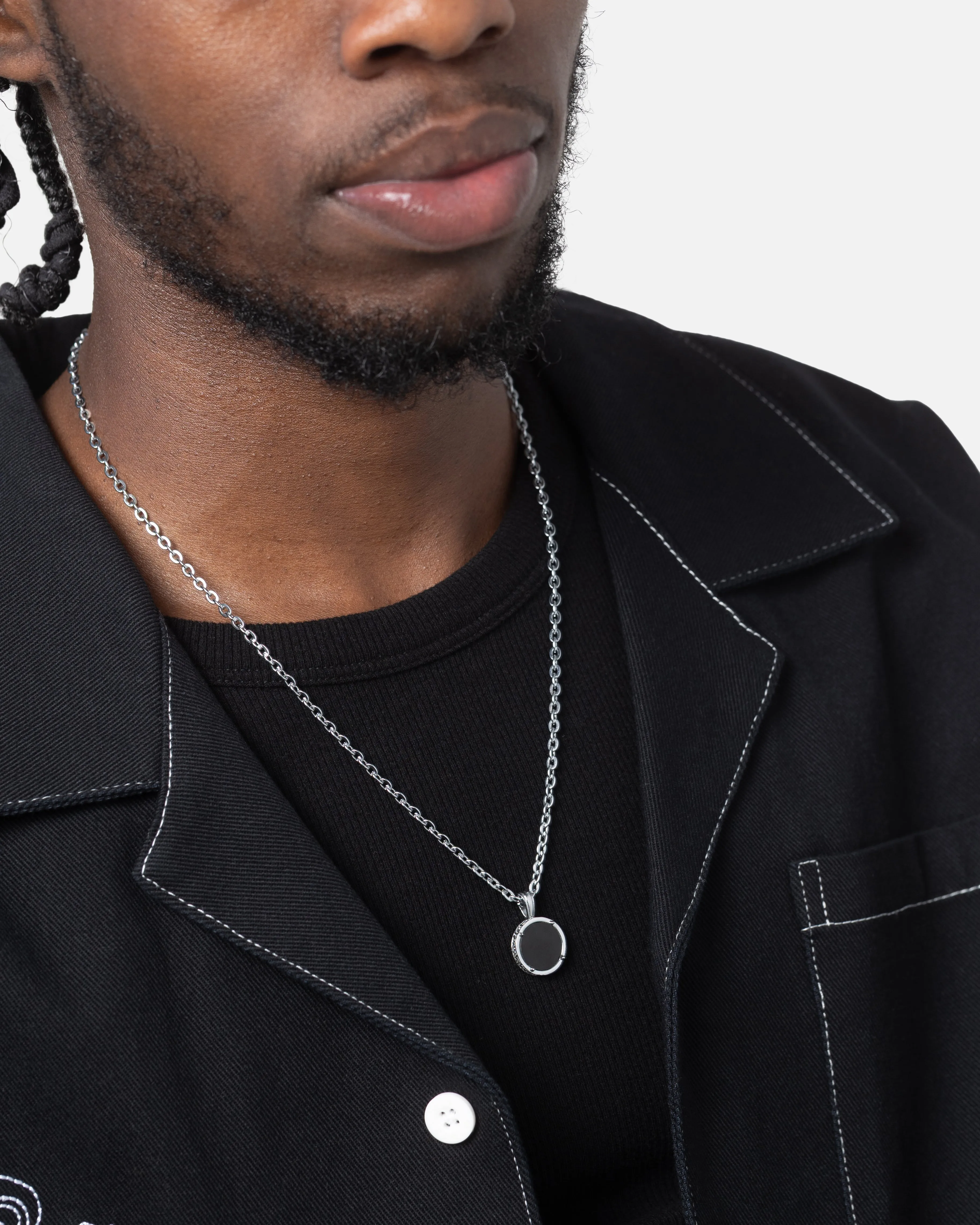 Saint Morta Onyx Round Pendant Chain White Gold sold by Culture Kings product image thumbnail 4