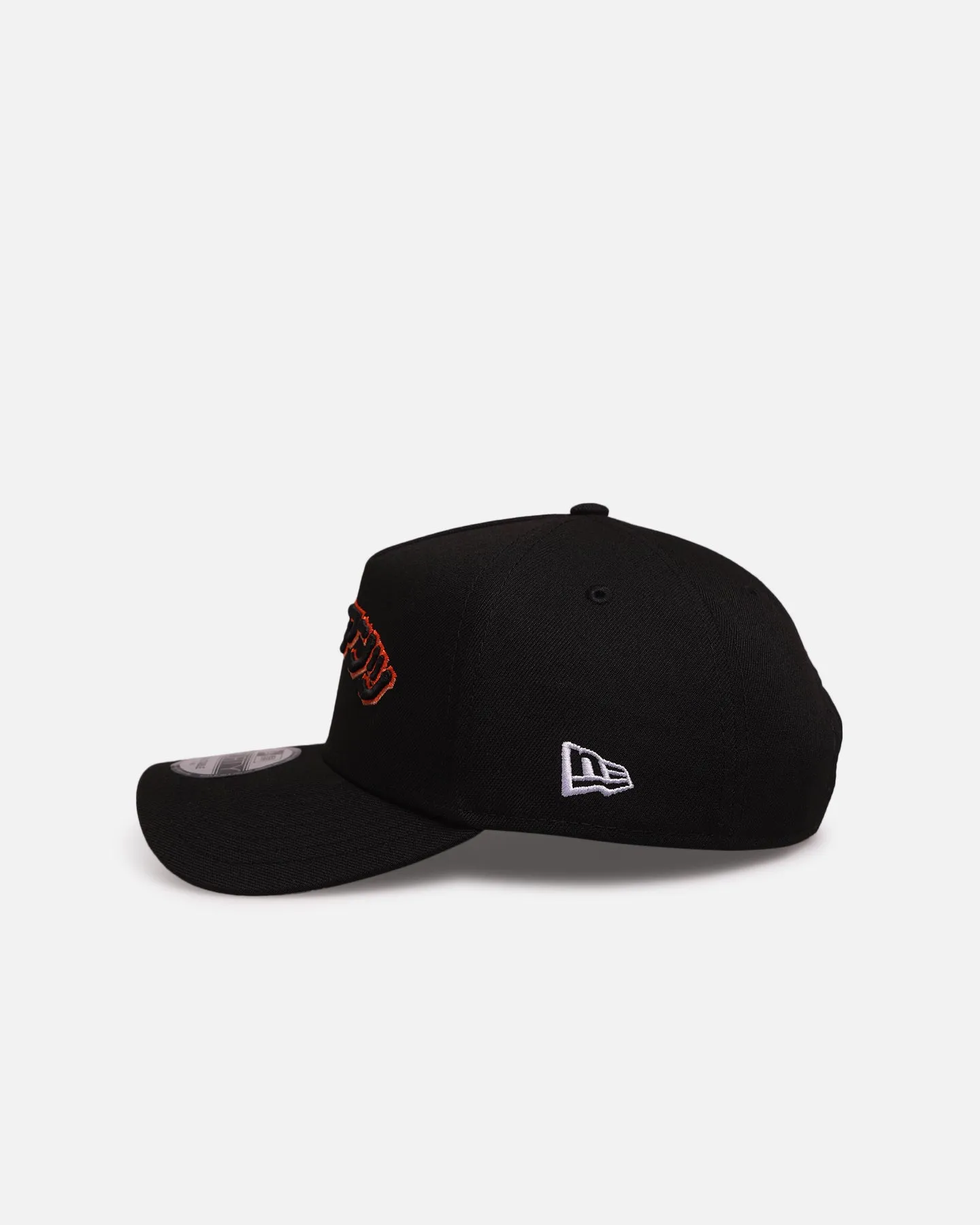 New Era San Francisco Giants 'Hyperfly Katakana x MLB' 9FORTY A-Frame Snapback Official Team Colour sold by Culture Kings product image thumbnail 3