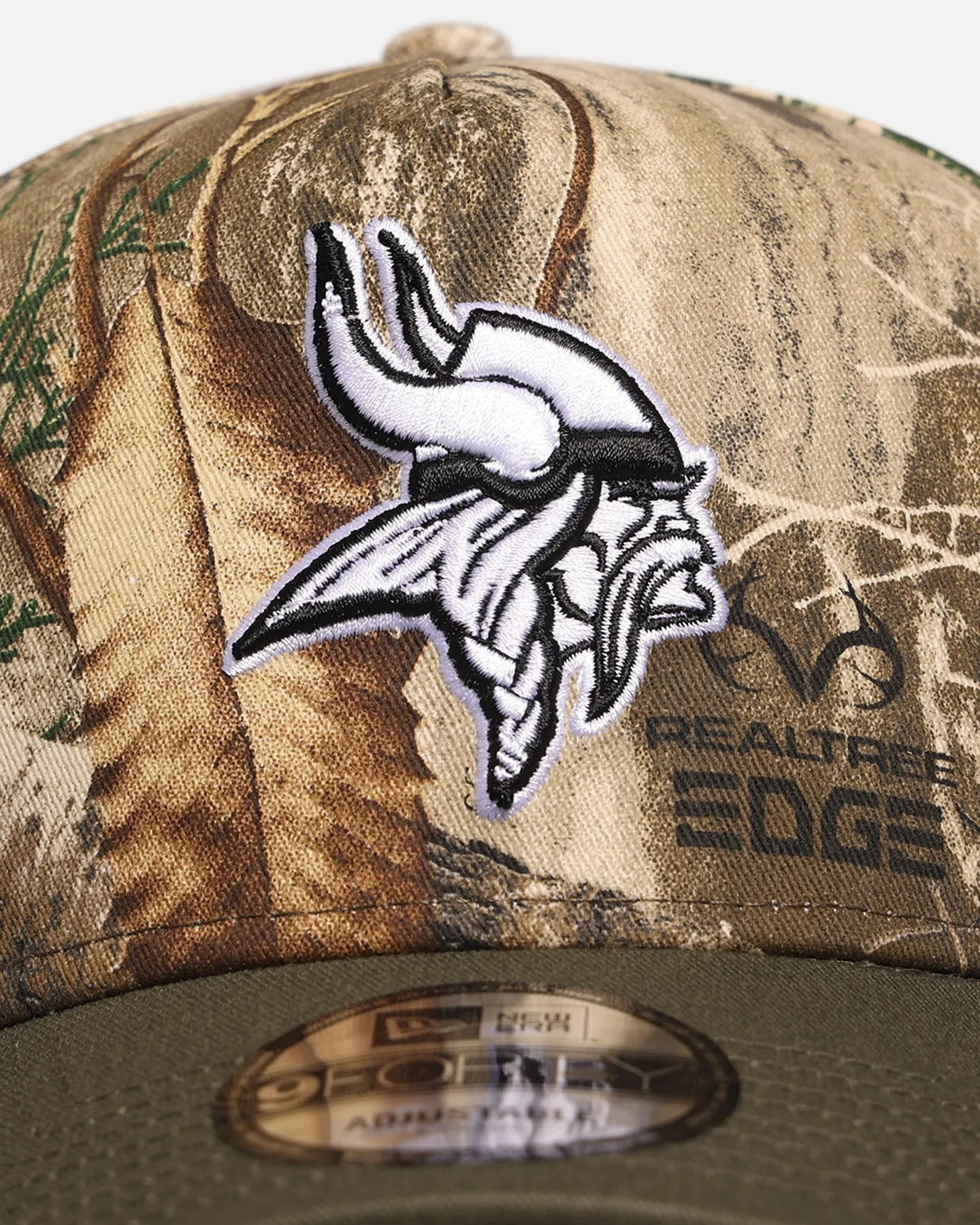 New Era Minnesota Vikings 'NFL Season Kick Off' 9FORTY A-Frame Snapback Realtree/Olive sold by Culture Kings product image thumbnail 5