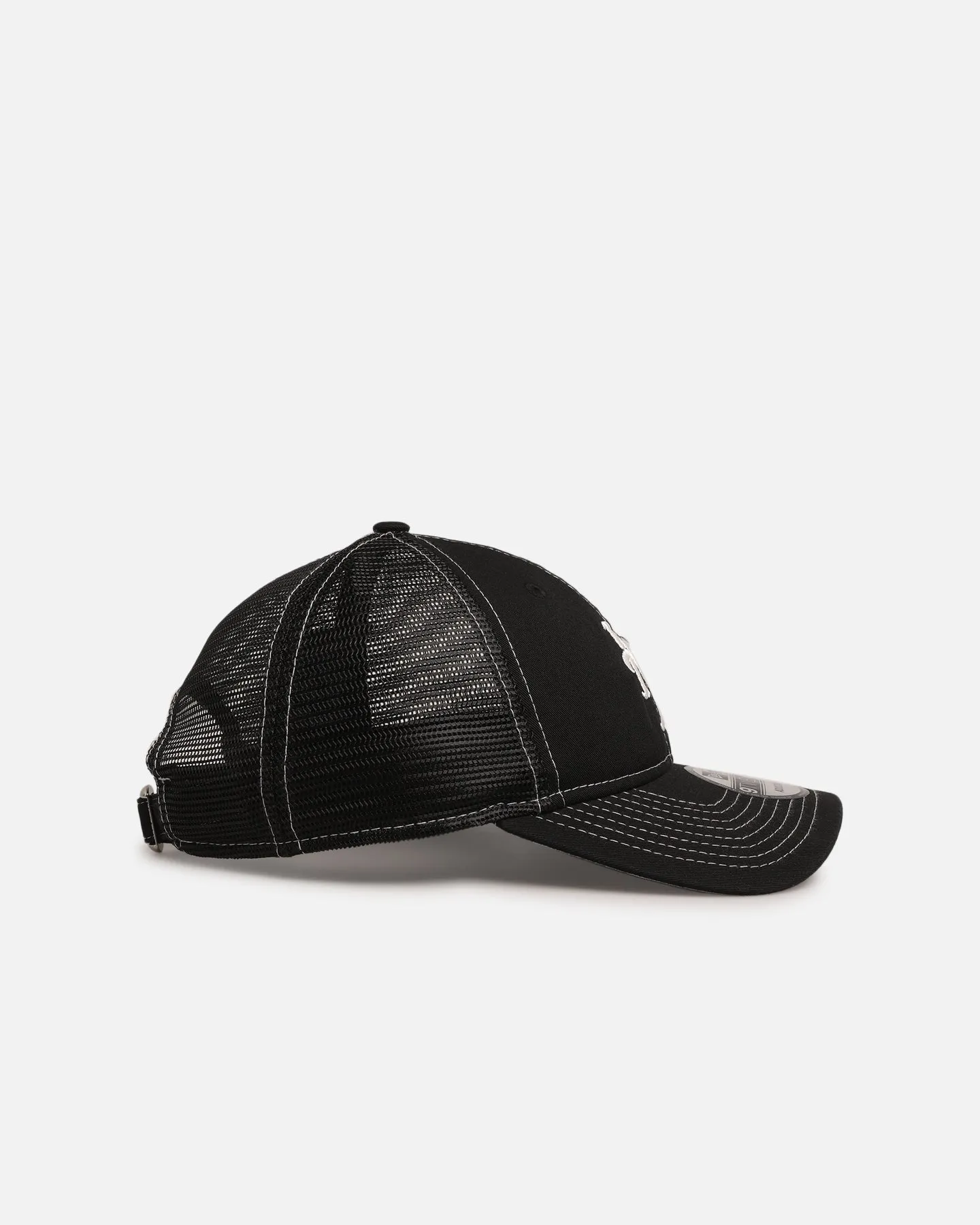 New Era New York Mets 'Contrast Chrome' 9TWENTY Casual Trucker Strapback Black sold by Culture Kings product image thumbnail 3