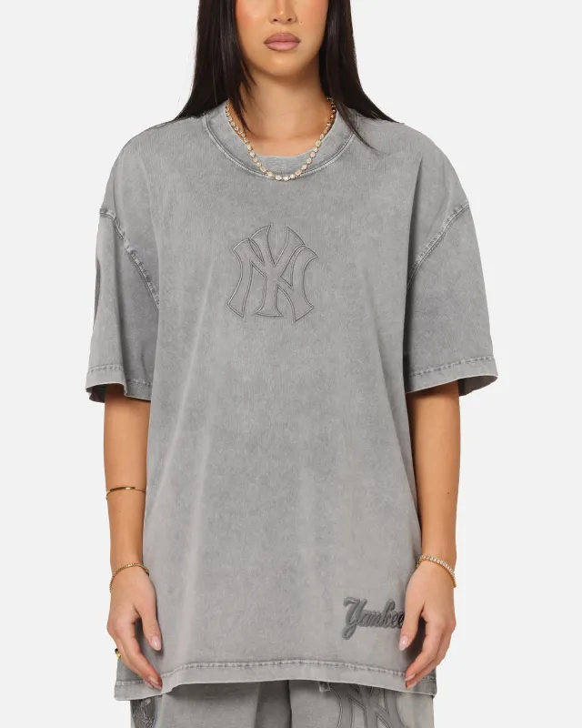 Pro Standard New York Yankees Washed Classic T-Shirt Washed Grey made by Culture Kings