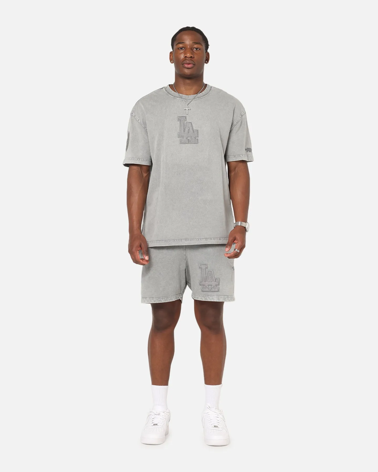Pro Standard Los Angeles Dodgers Washed Classic Shorts Washed Grey sold by Culture Kings product image thumbnail 2