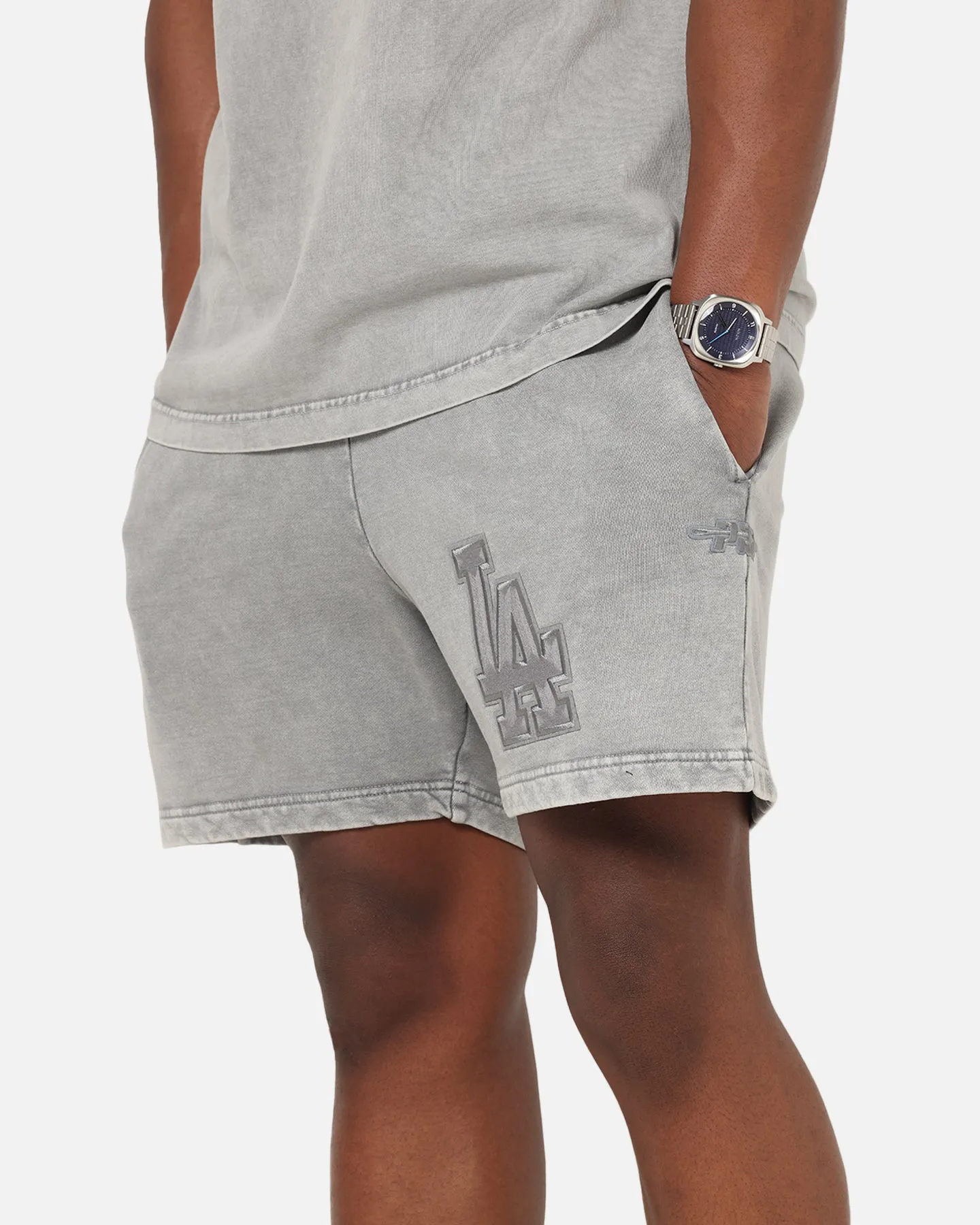 Pro Standard Los Angeles Dodgers Washed Classic Shorts Washed Grey sold by Culture Kings product image thumbnail 3