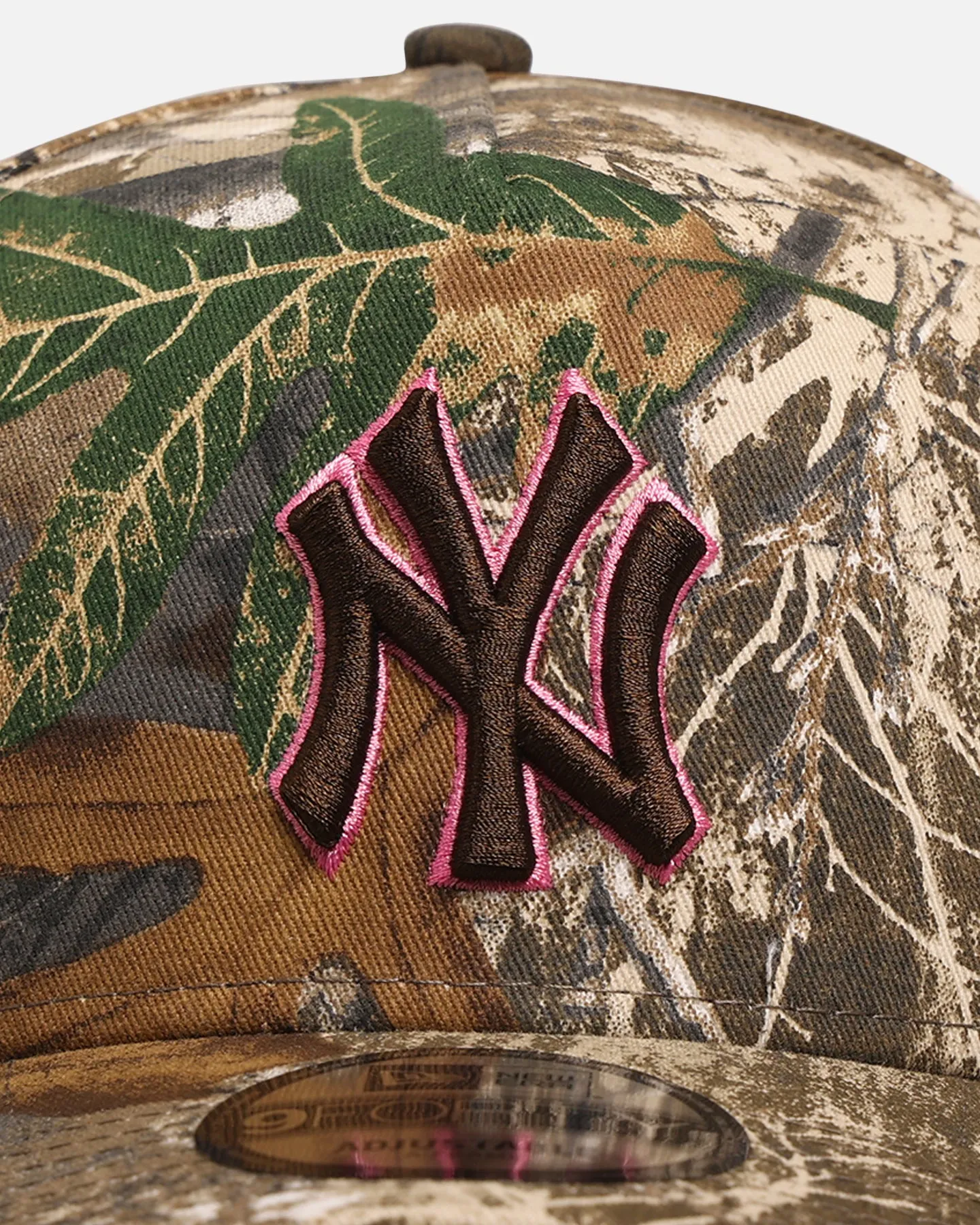 New Era New York Yankees 'Realtree Pink' 9FORTY A-Frame Snapback Real Tree/Pink sold by Culture Kings product image thumbnail 5