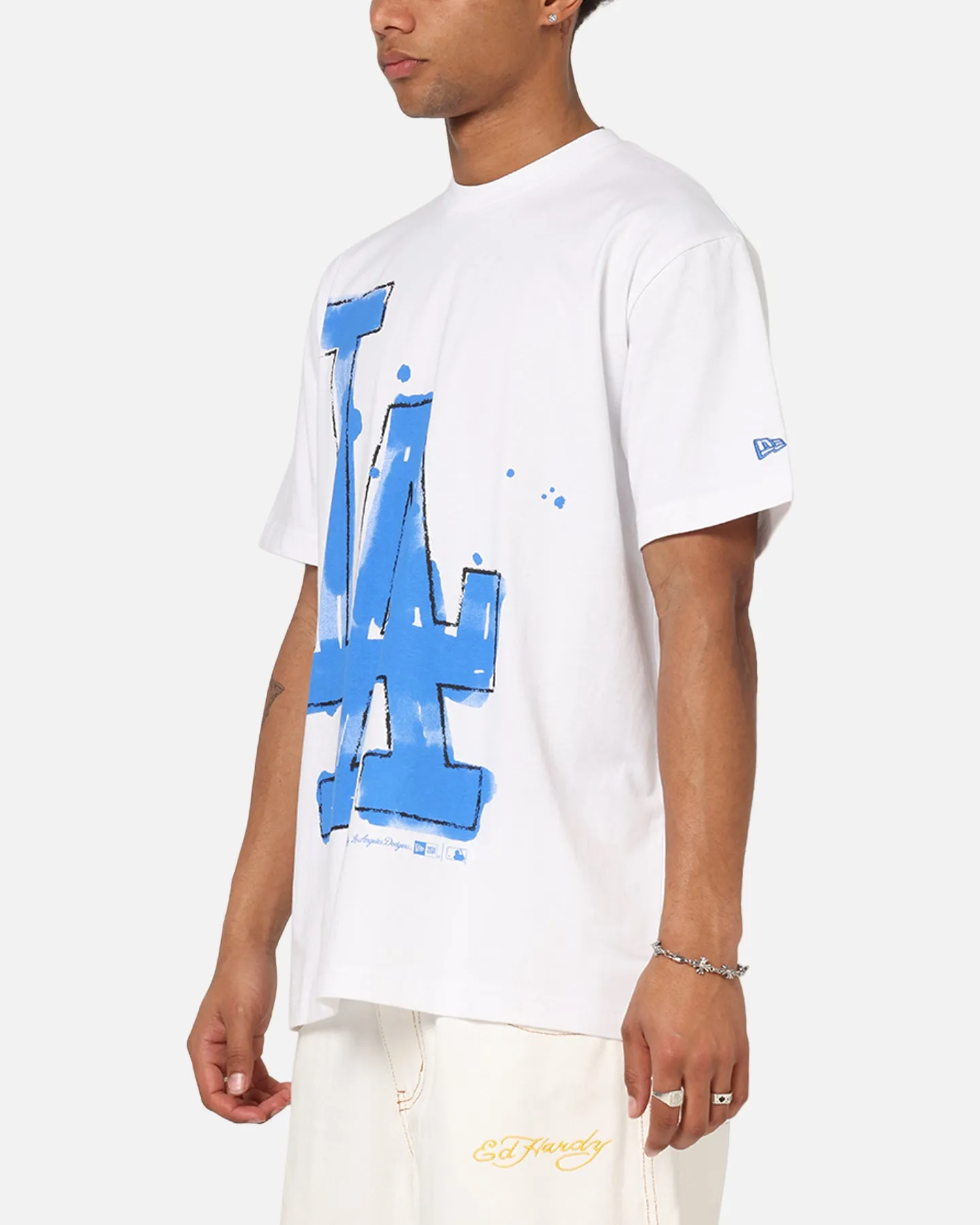 New Era Los Angeles Dodgers Oversized Paint T-Shirt White sold by Culture Kings product image thumbnail 5