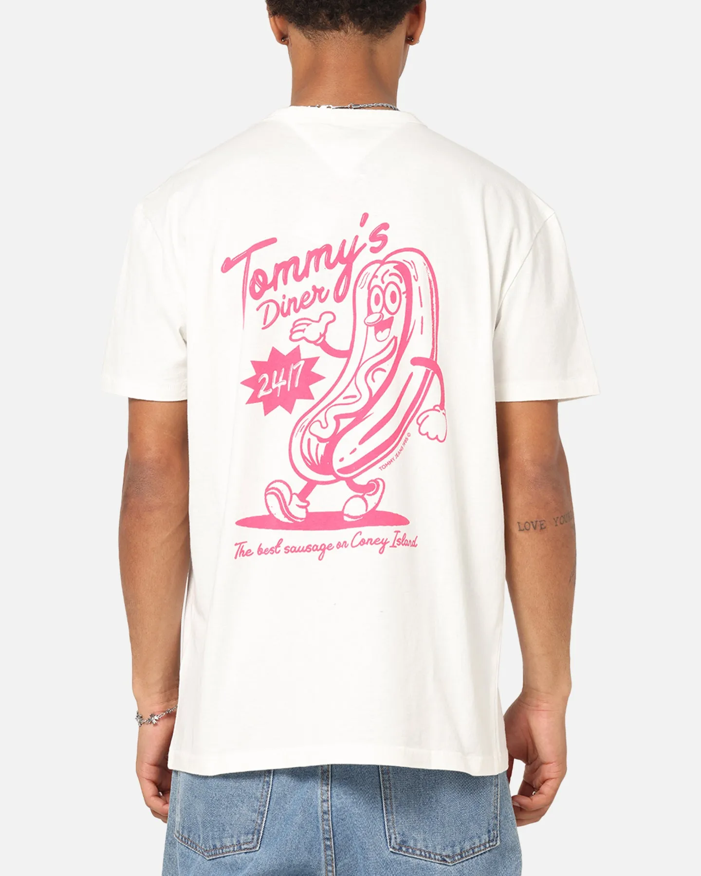 Tommy Jeans Regular Novelty Fair T-Shirt Ecru sold by Culture Kings