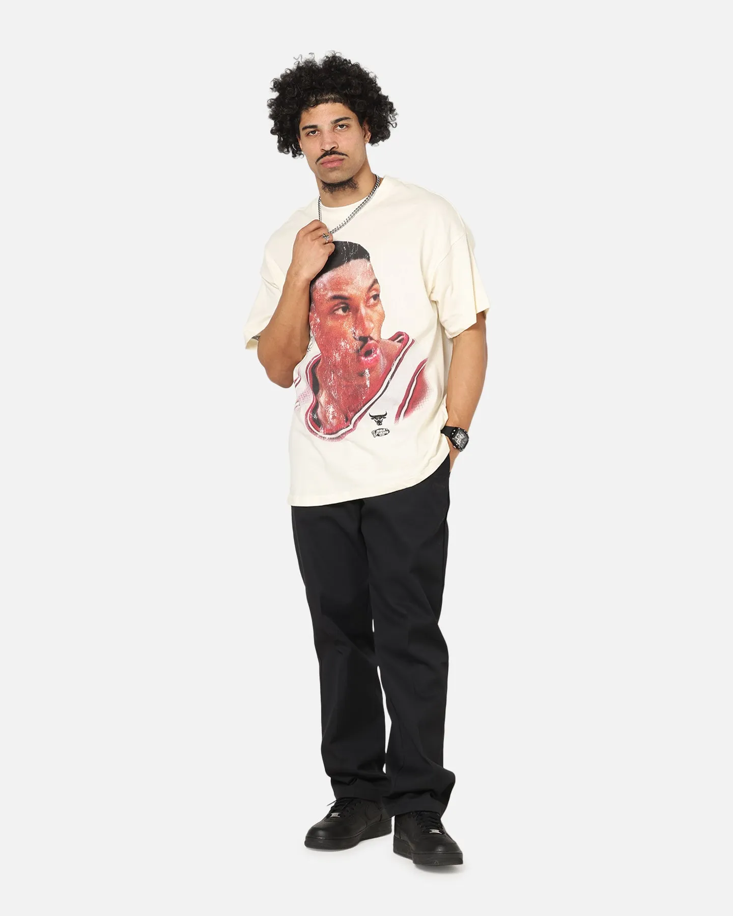 Mitchell & Ness Chicago Bulls Scottie Pippen Big Head T-Shirt Egret sold by Culture Kings product image thumbnail 2
