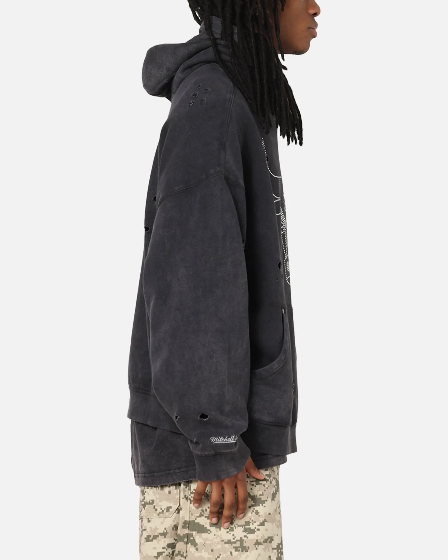 Mitchell & Ness Chicago Bulls Distressed Rhinestone Logo Hoodie Faded Black sold by Culture Kings product image thumbnail 4