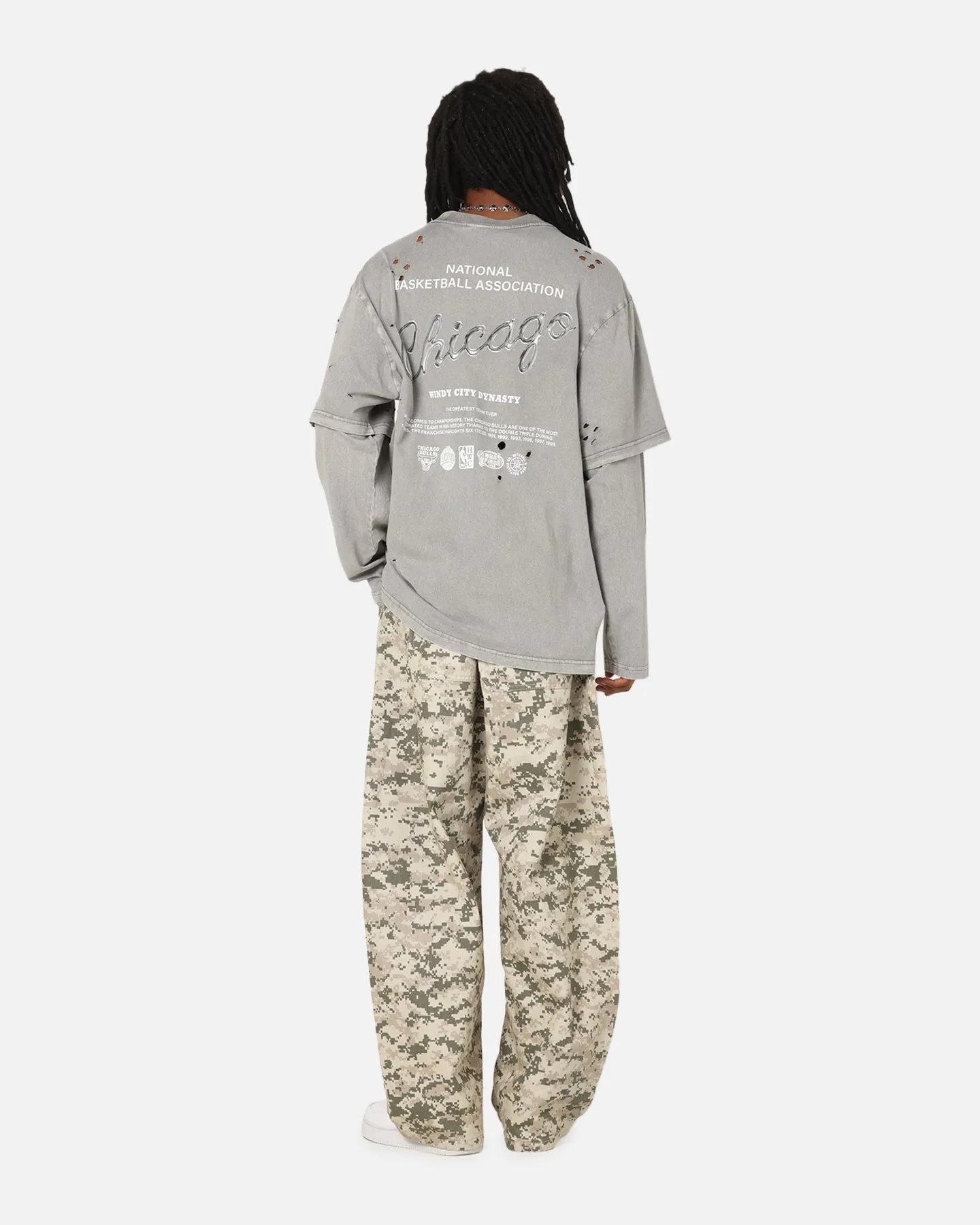 Mitchell & Ness Chicago Bulls Chromed Mock Long Sleeve T-Shirt Gunmental Grey sold by Culture Kings product image thumbnail 3