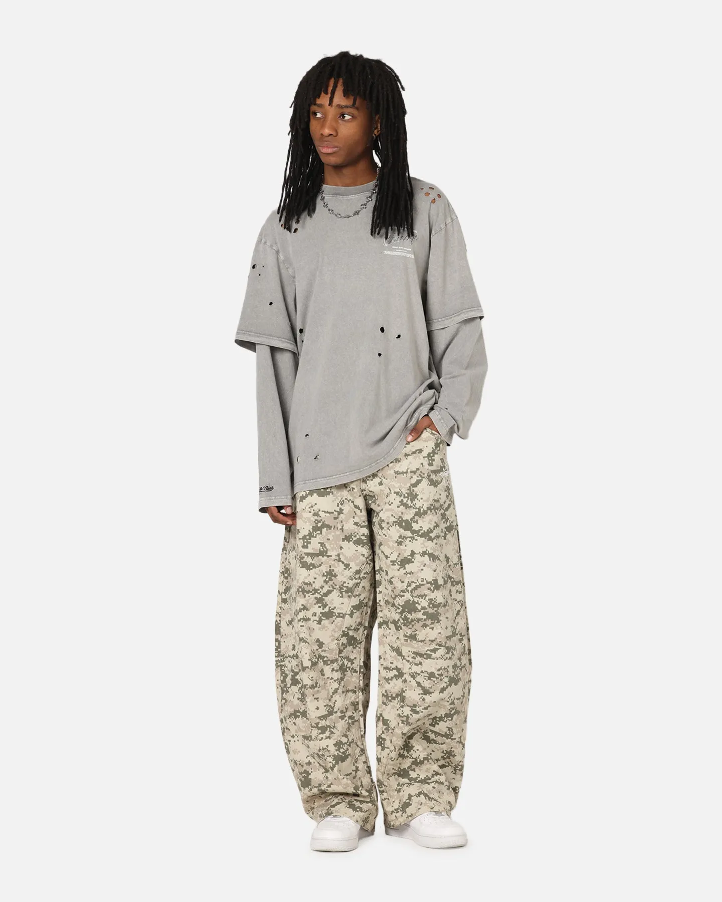 Mitchell & Ness Chicago Bulls Chromed Mock Long Sleeve T-Shirt Gunmental Grey sold by Culture Kings product image thumbnail 4