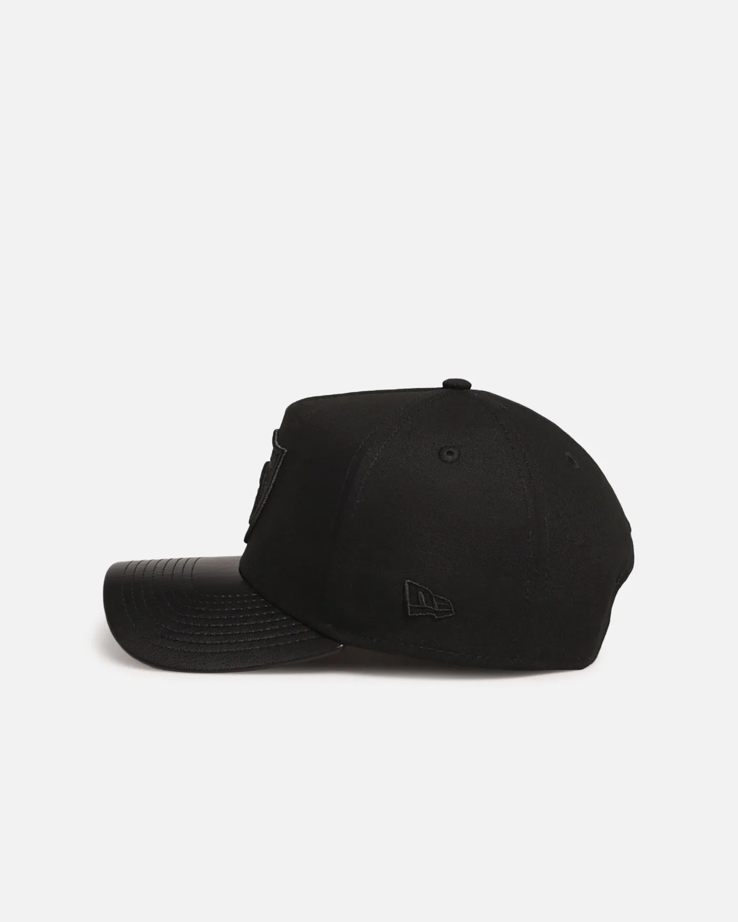 New Era Las Vegas Raiders 'Canvas Leather' 9FORTY A-Frame Snapback Black sold by Culture Kings product image thumbnail 4