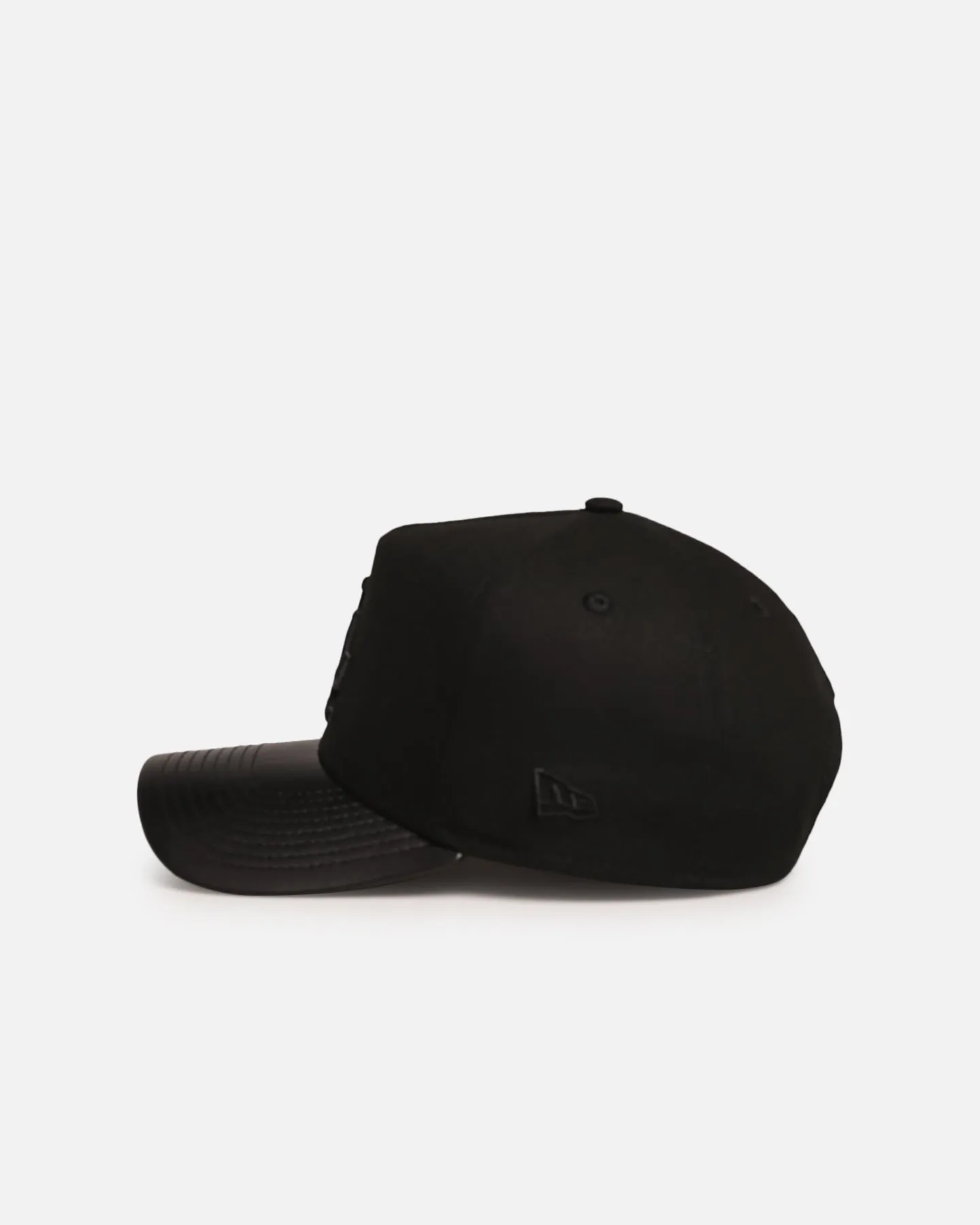 New Era Los Angeles Dodgers 'Canvas Leather' 9FORTY A-Frame Snapback Black sold by Culture Kings product image thumbnail 4