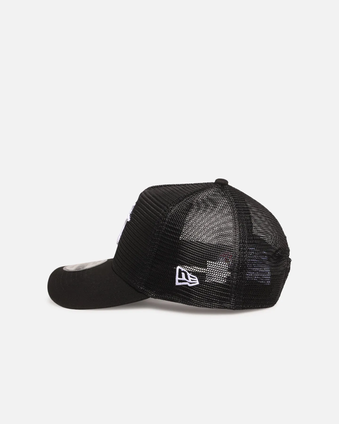 New Era Sydney Roosters 'NRL Mesh Crown' 9FORTY A-Frame Trucker Snapback Black sold by Culture Kings product image thumbnail 4