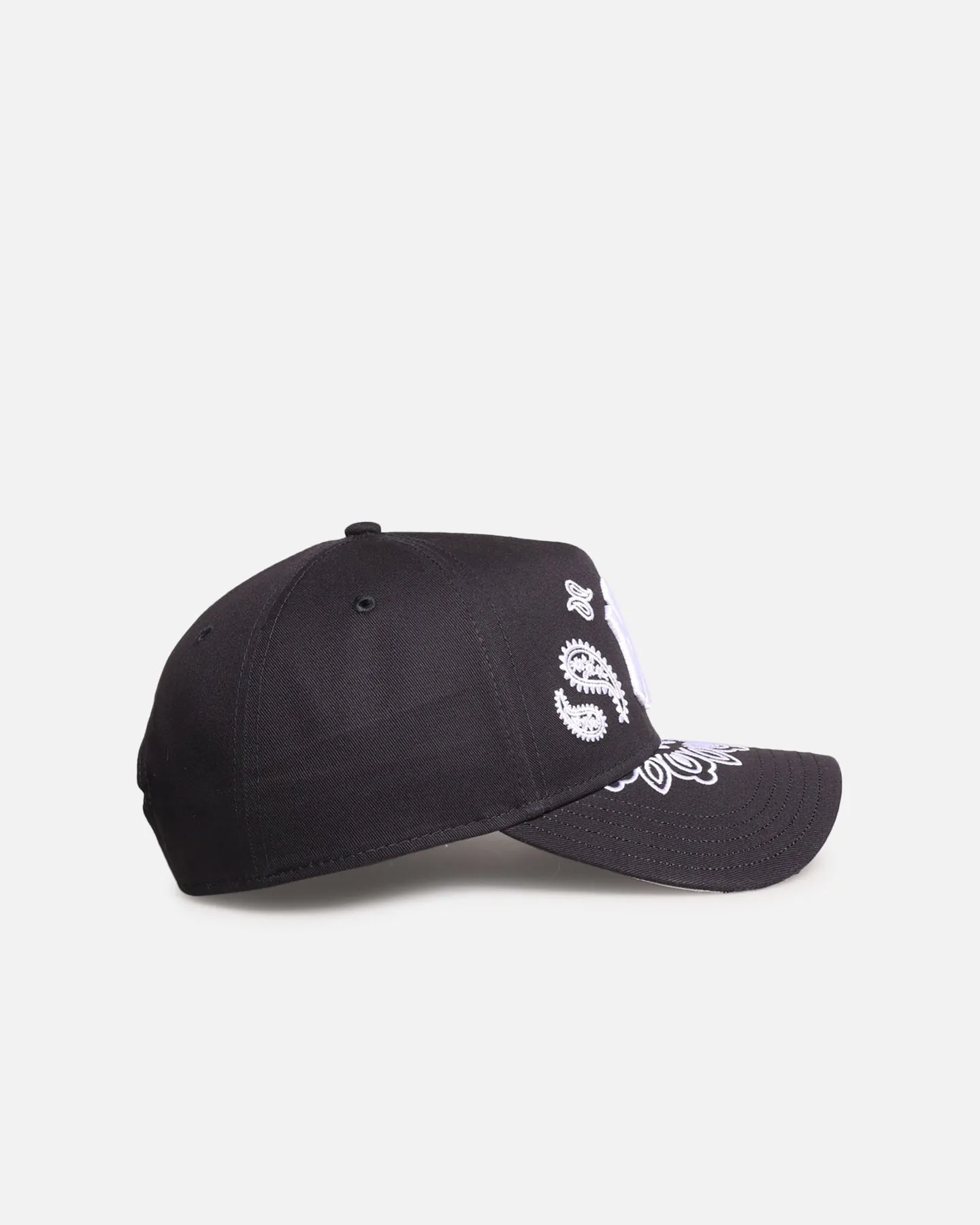 New Era New York Yankees 'Paisley' 9FORTY A-Frame Snapback Black sold by Culture Kings product image thumbnail 3