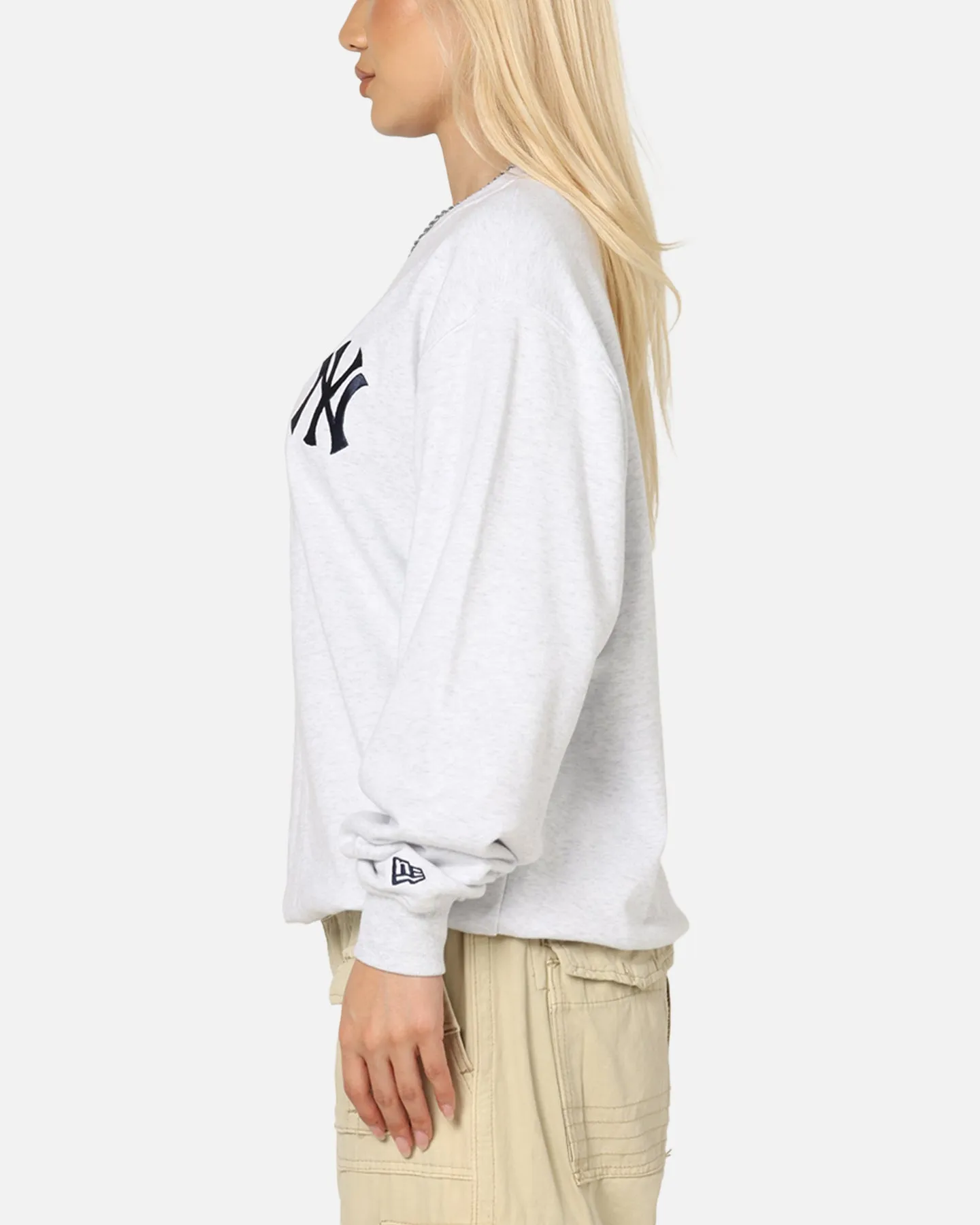 New Era New York Yankees MLB Team Logo Crewneck Grey sold by Culture Kings product image thumbnail 5
