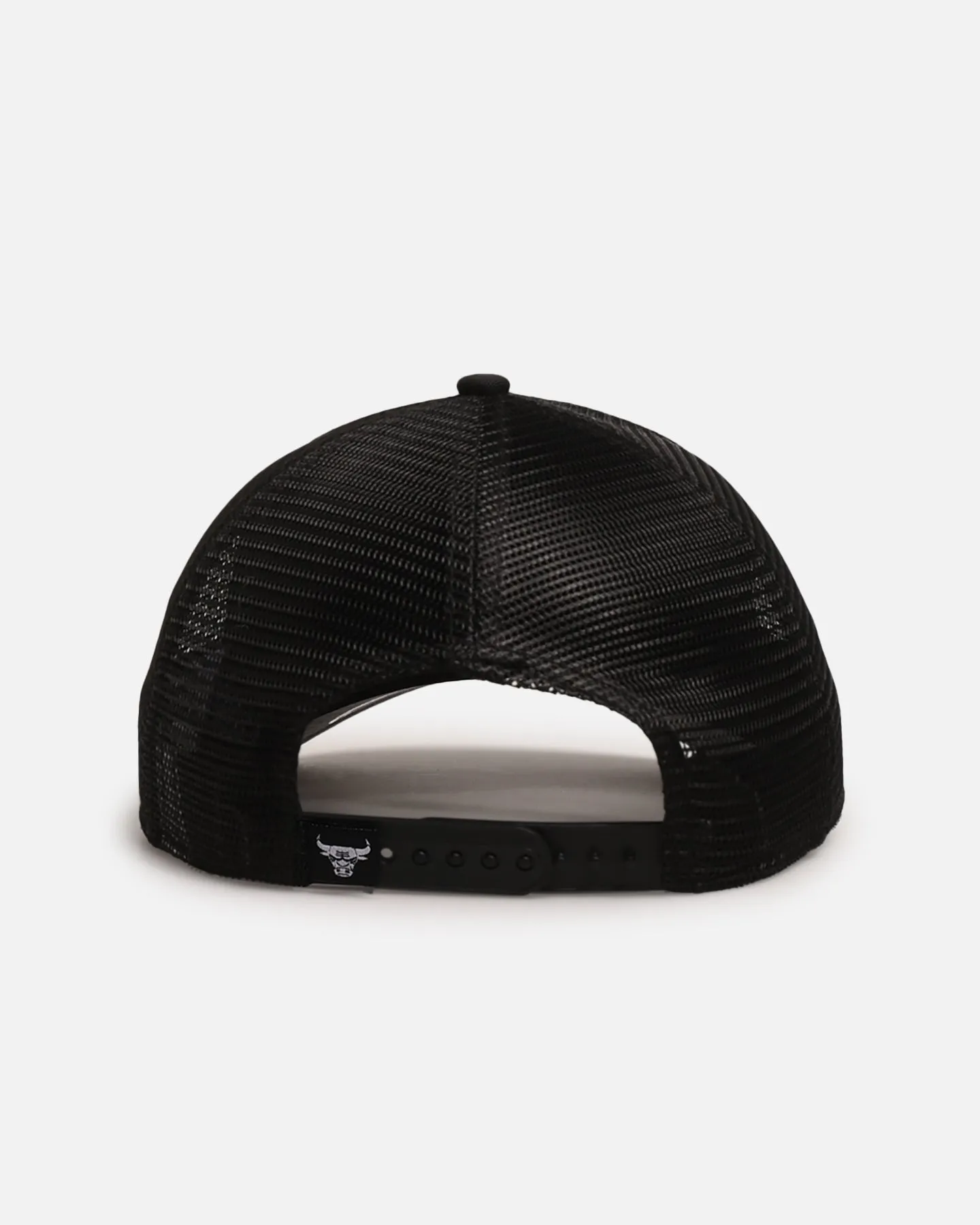 New Era Chicago Bulls 'Distressed' 9FORTY A-Frame Trucker Snapback Black/White sold by Culture Kings product image thumbnail 2