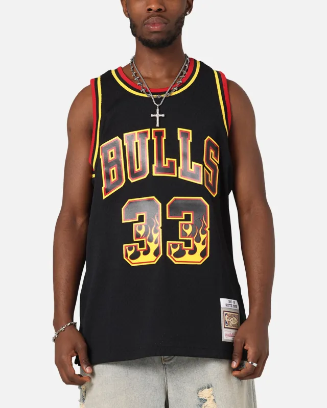 Mitchell & Ness Chicago Bulls Scottie Pippen Legends Jersey Black/Grey sold by Culture Kings
