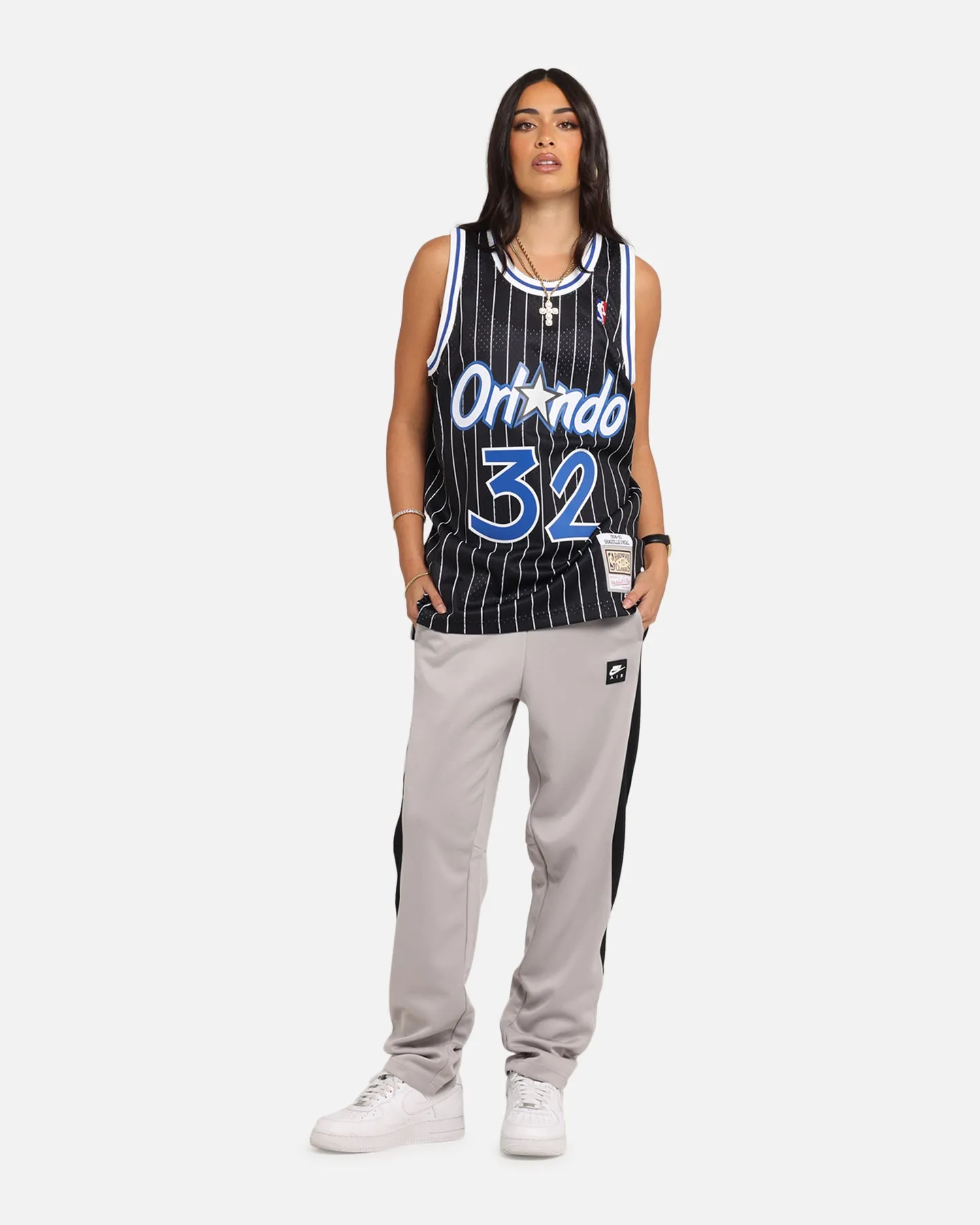 Mitchell & Ness Orlando Magic Shaquille O'Neal '94-'95 #32 Alternate Swingman Jersey Black/White sold by Culture Kings product image thumbnail 3