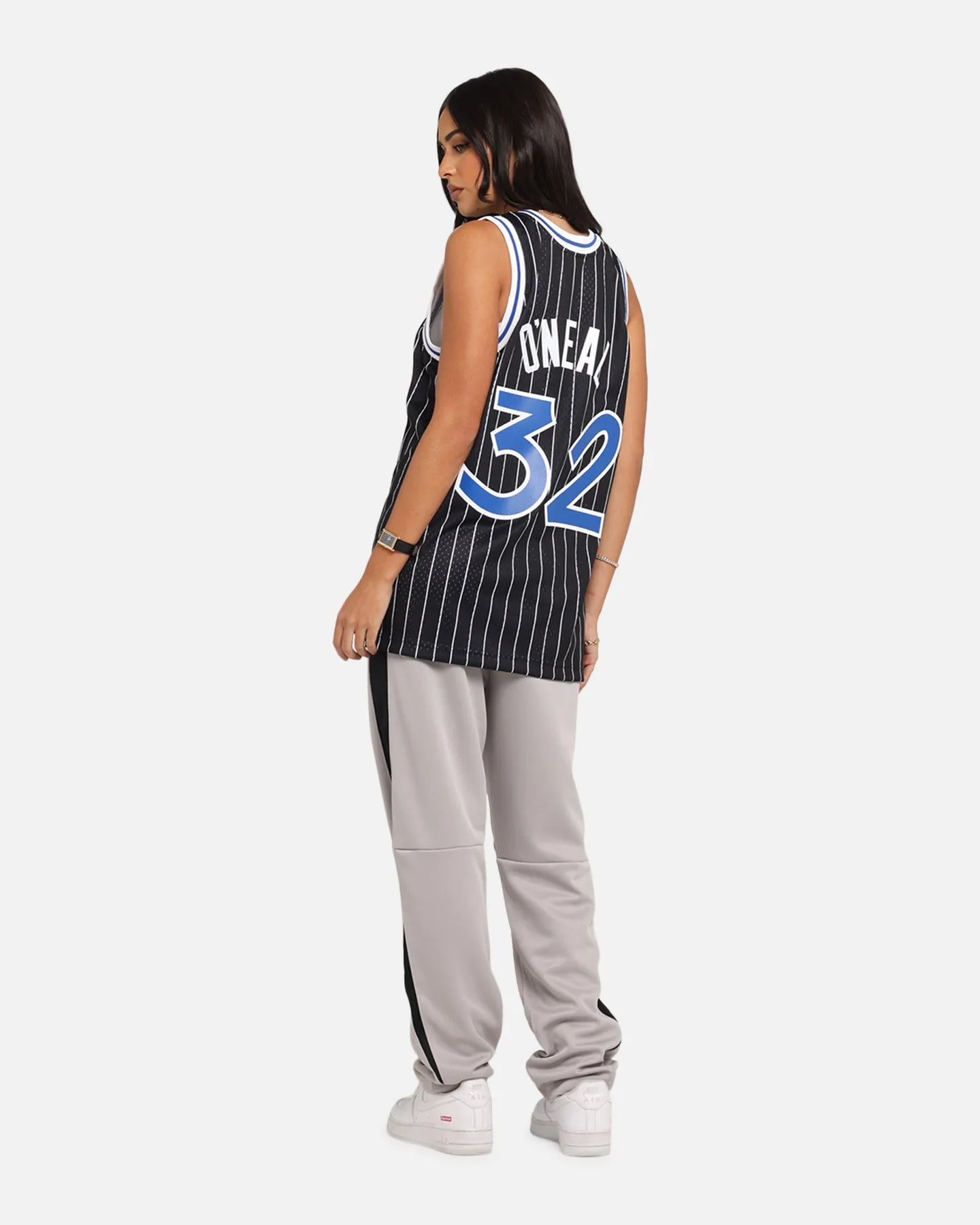 Mitchell & Ness Orlando Magic Shaquille O'Neal '94-'95 #32 Alternate Swingman Jersey Black/White sold by Culture Kings product image thumbnail 4
