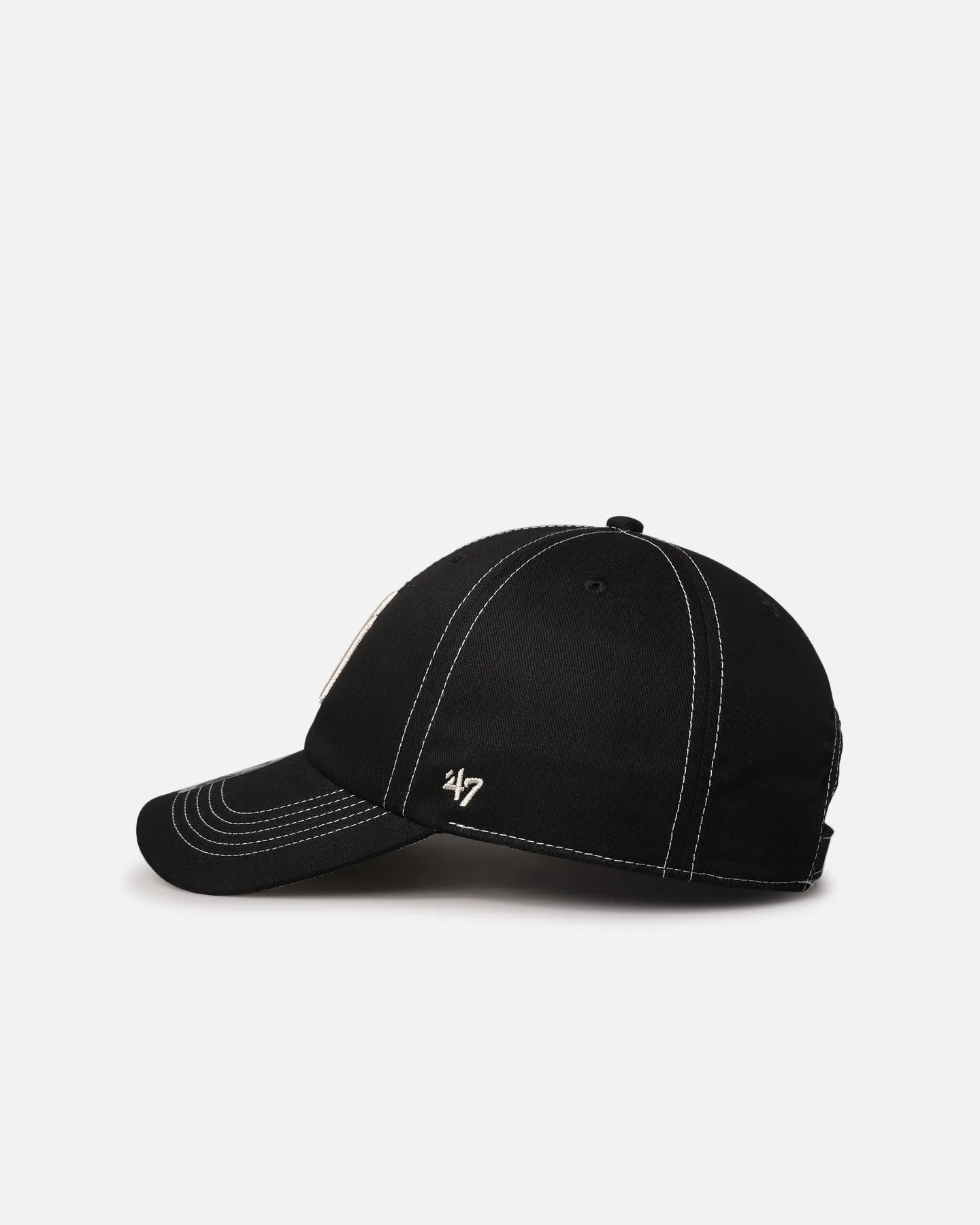 47 Brand New York Yankees 'Contrast Stitch' 47 Clean Up Strapback Black/Bone sold by Culture Kings product image thumbnail 4