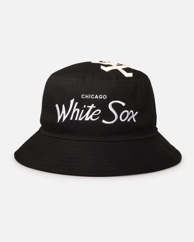 New Era Chicago White Sox 'Script' Bucket Hat Official Team Colour sold by Culture Kings