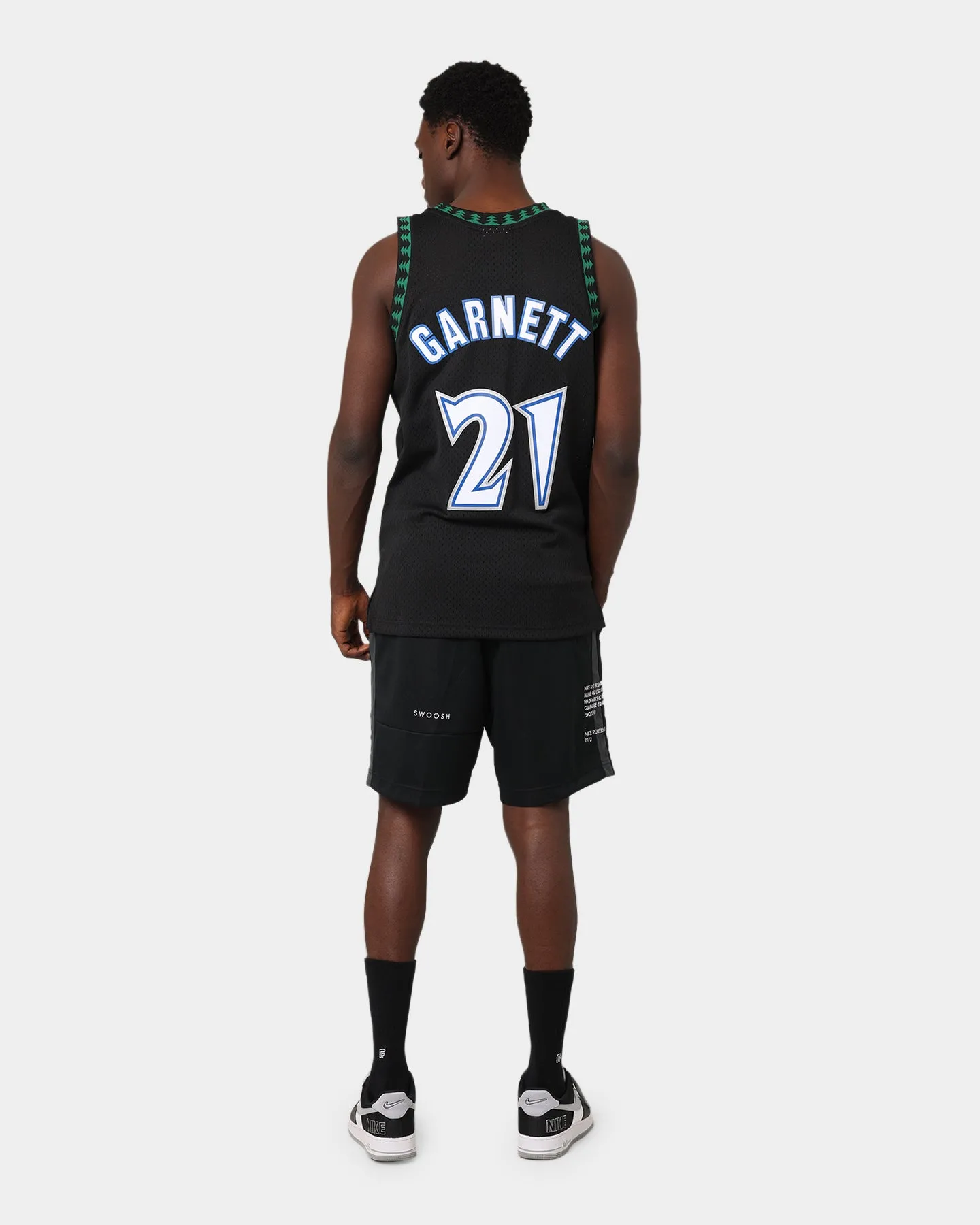 Mitchell & Ness Minnesota Timberwolves Kevin Garnett #21 ALT '97-'98 Swingman Jersey Black sold by Culture Kings product image thumbnail 2