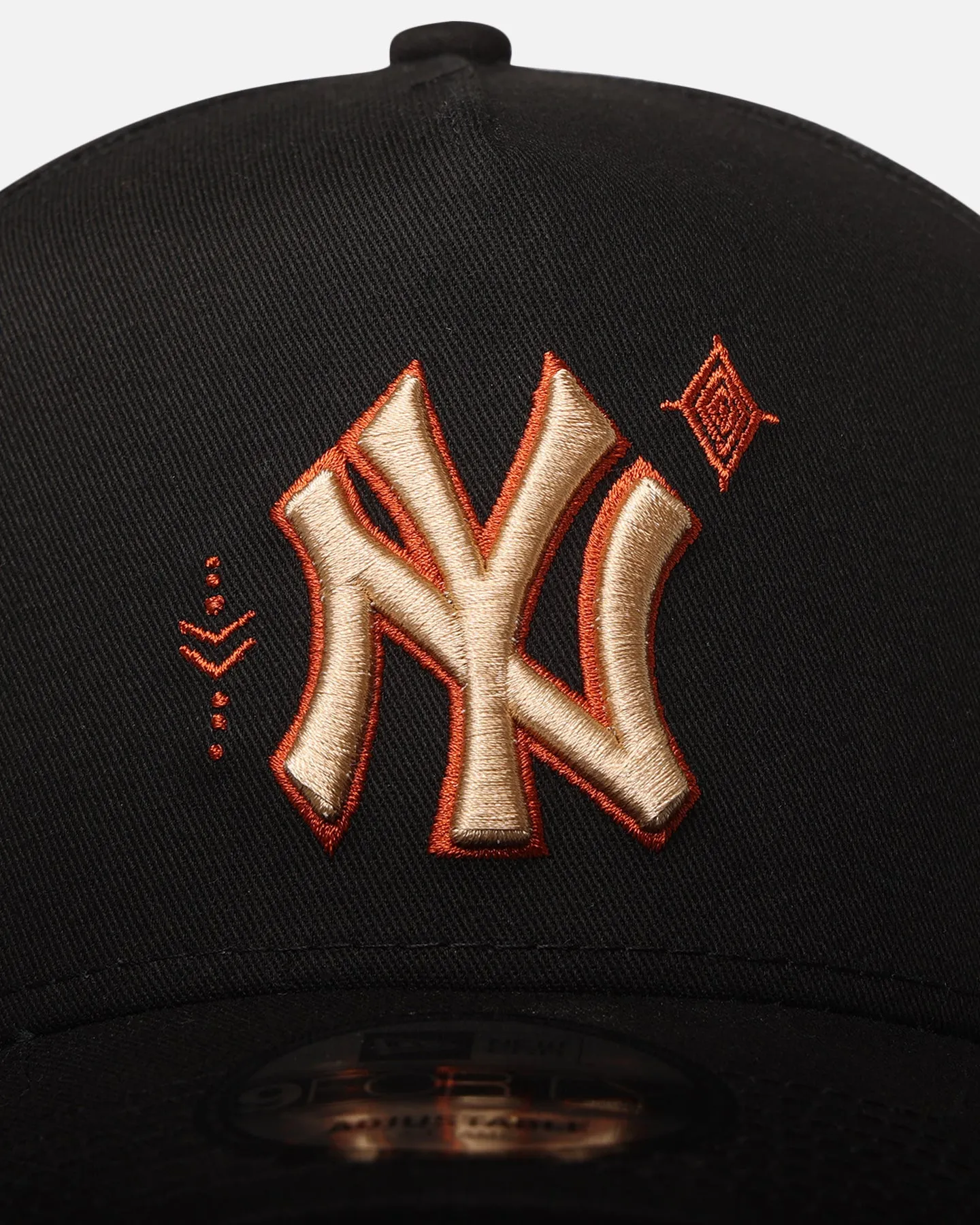 New Era New York Yankees 'Sunset Trails 2.0' 9FORTY A-Frame Snapback Black sold by Culture Kings product image thumbnail 5