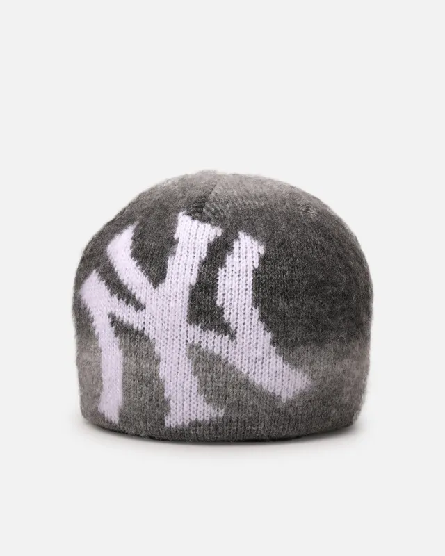 New Era New York Yankees Knitted Skully Beanie Black sold by Culture Kings