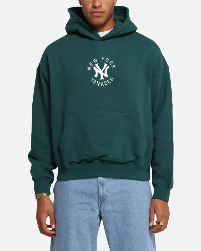 Majestic Athletic New York Yankees Mid Crest Boxy Hoodie Emerald made by Culture Kings