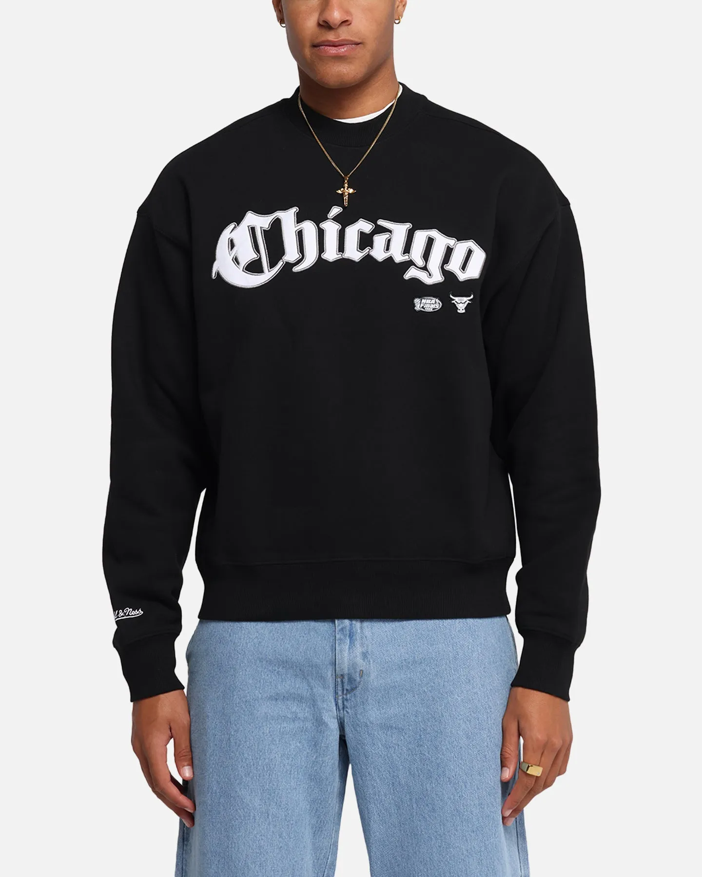 Mitchell & Ness Chicago Bulls Field To The Court Crewneck Black sold by Culture Kings