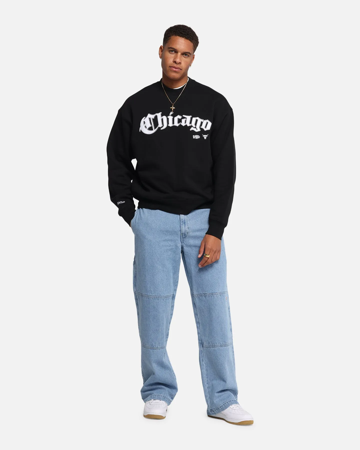 Mitchell & Ness Chicago Bulls Field To The Court Crewneck Black sold by Culture Kings product image thumbnail 2