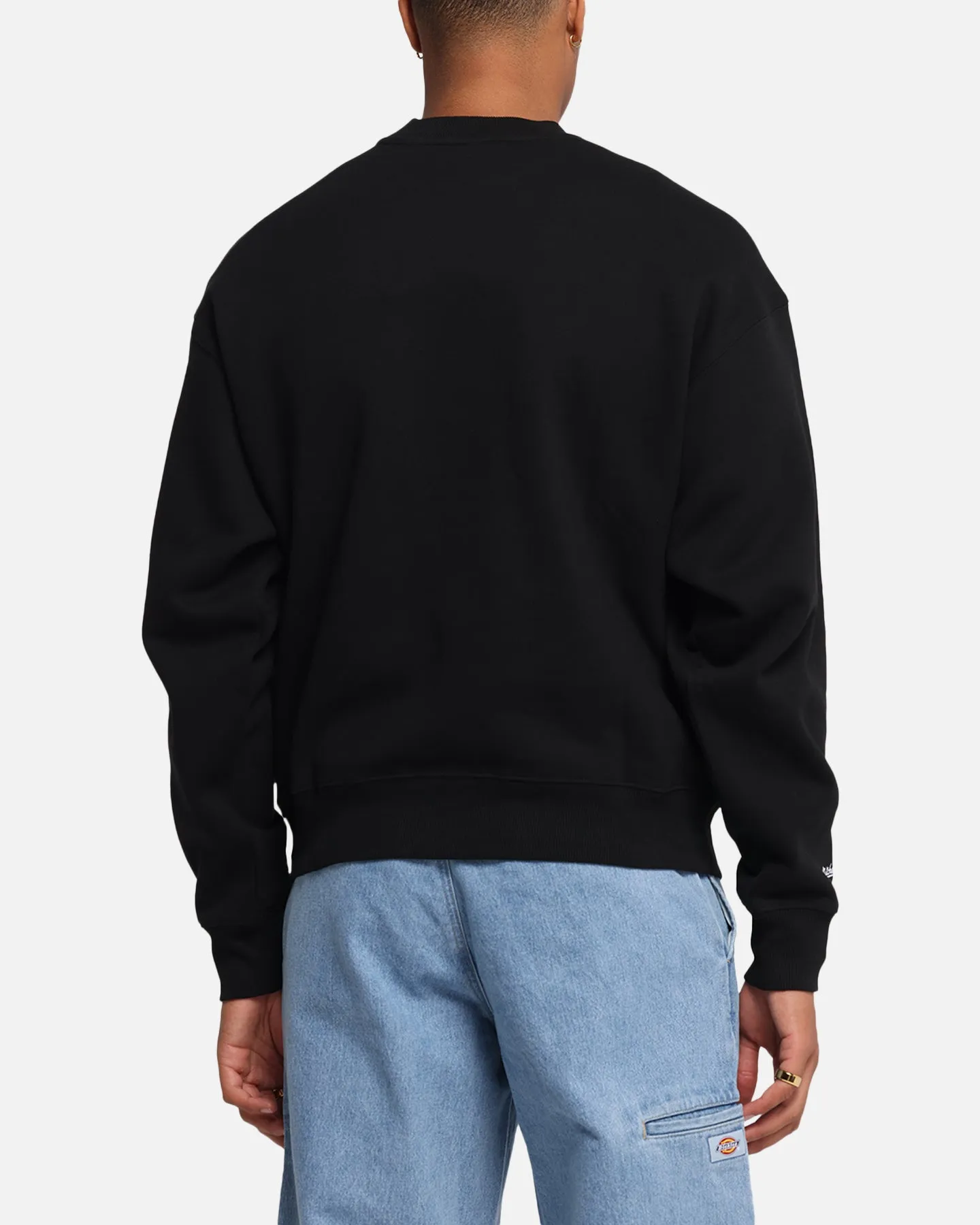 Mitchell & Ness Chicago Bulls Field To The Court Crewneck Black sold by Culture Kings product image thumbnail 3