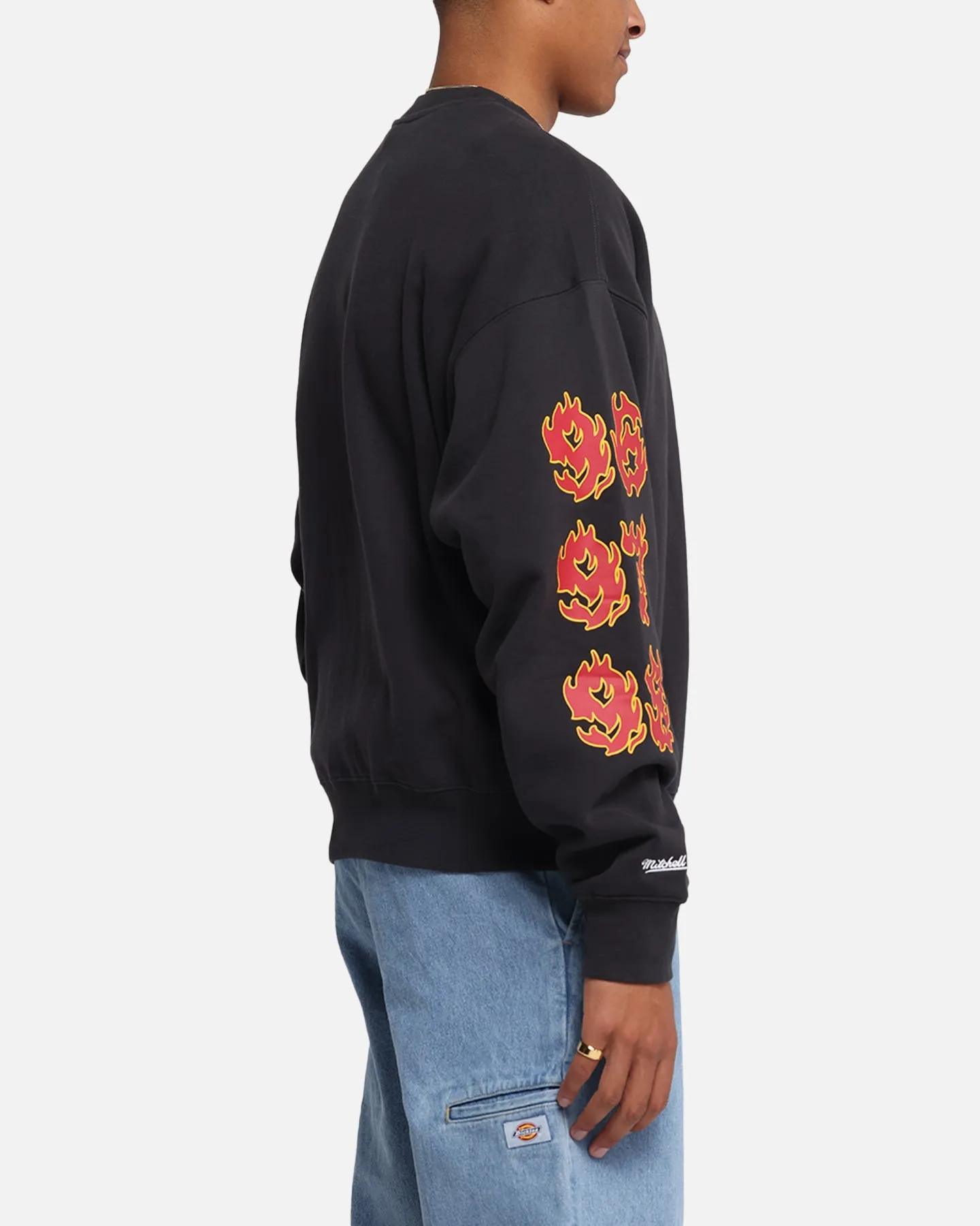 Mitchell & Ness Chicago Bulls Up In Flames Crewneck Faded Black sold by Culture Kings product image thumbnail 4