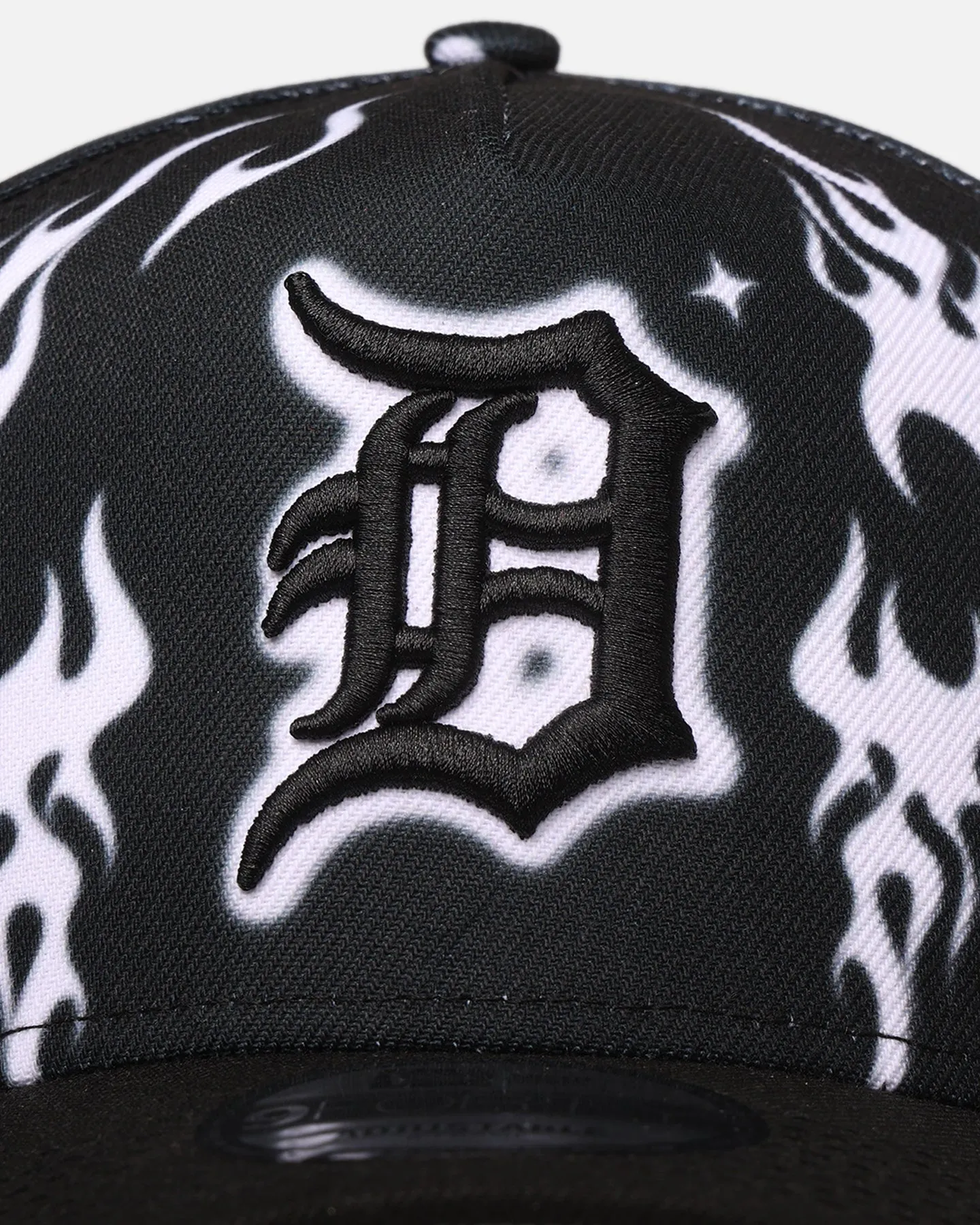 New Era Detroit Tigers 'Crown Flames' 9OFRTY A-Frame Snapback Black/White sold by Culture Kings product image thumbnail 5
