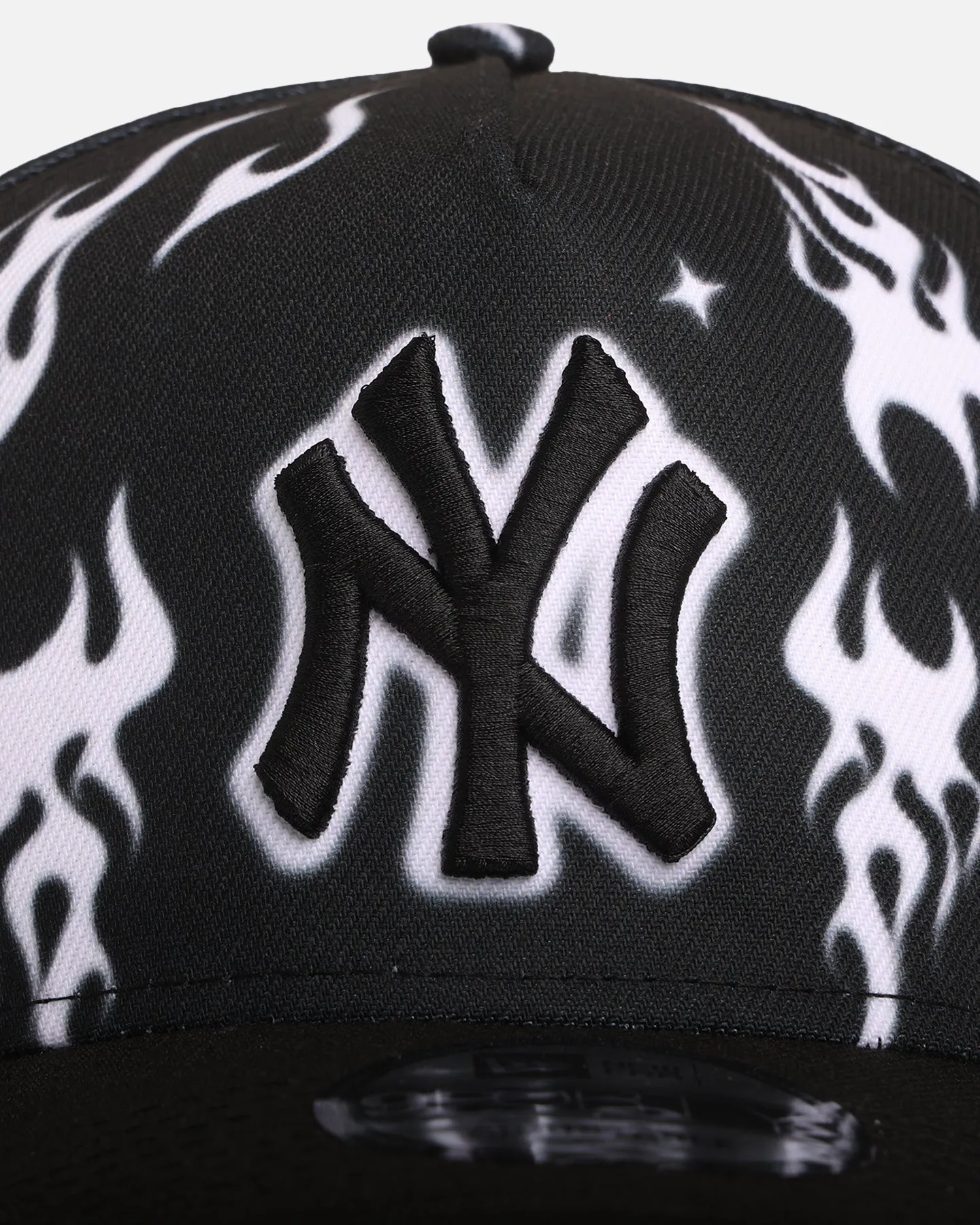 New Era New York Yankees 'Crown Flames' 9OFRTY A-Frame Snapback Black/White sold by Culture Kings product image thumbnail 5