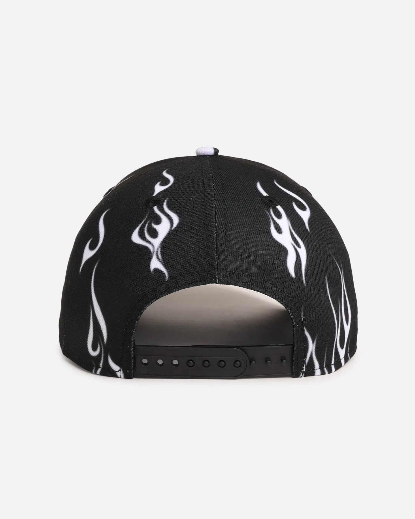 New Era New York Yankees 'Crown Flames' 9OFRTY A-Frame Snapback Black/White sold by Culture Kings product image thumbnail 2