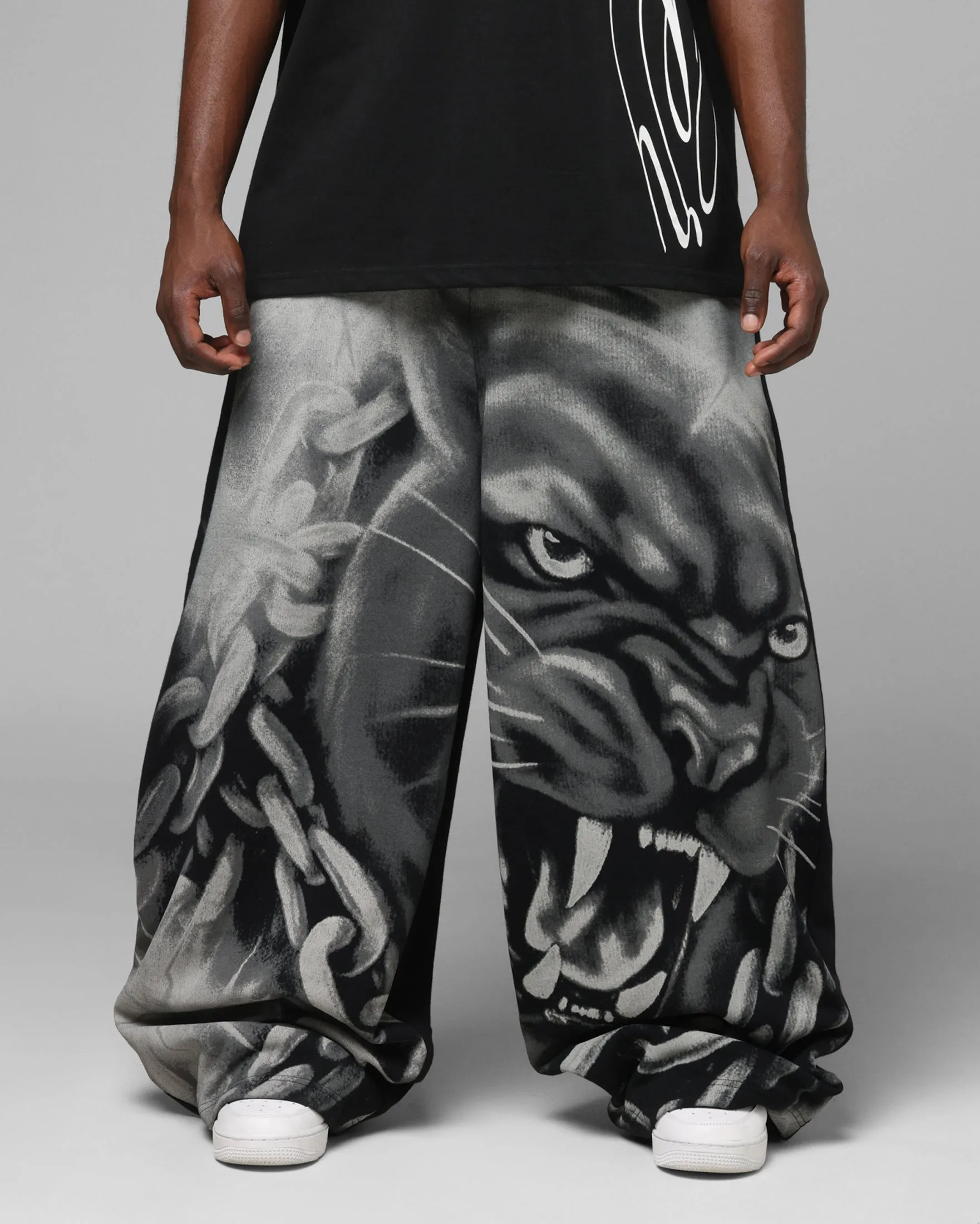Loiter Airbrush Sweatpants Black sold by Culture Kings