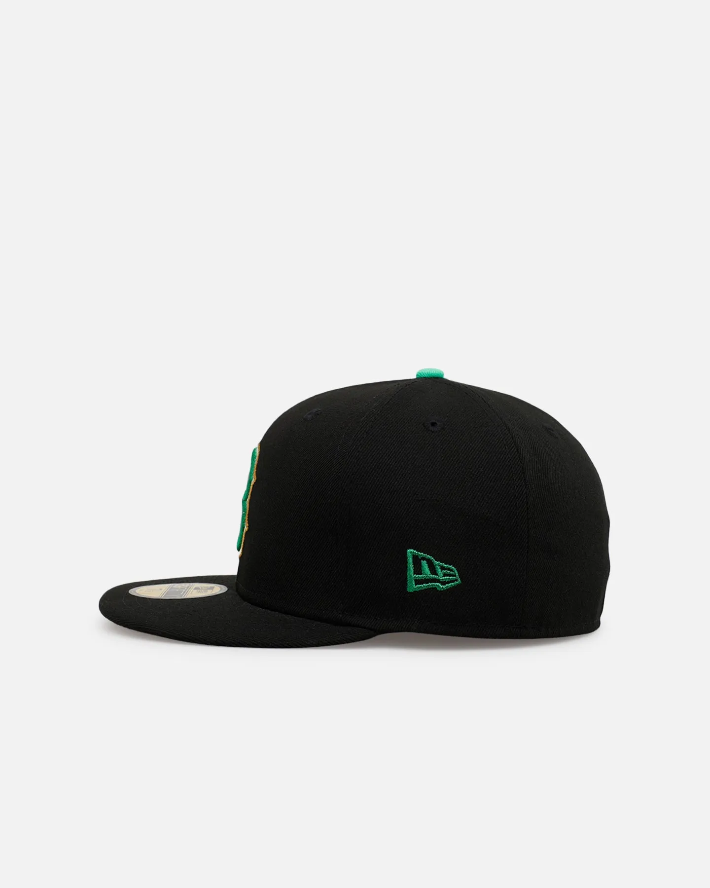 New Era Boston Red Sox 'St. Patrick's Day' 59FIFTY Fitted Black/Green sold by Culture Kings product image thumbnail 4