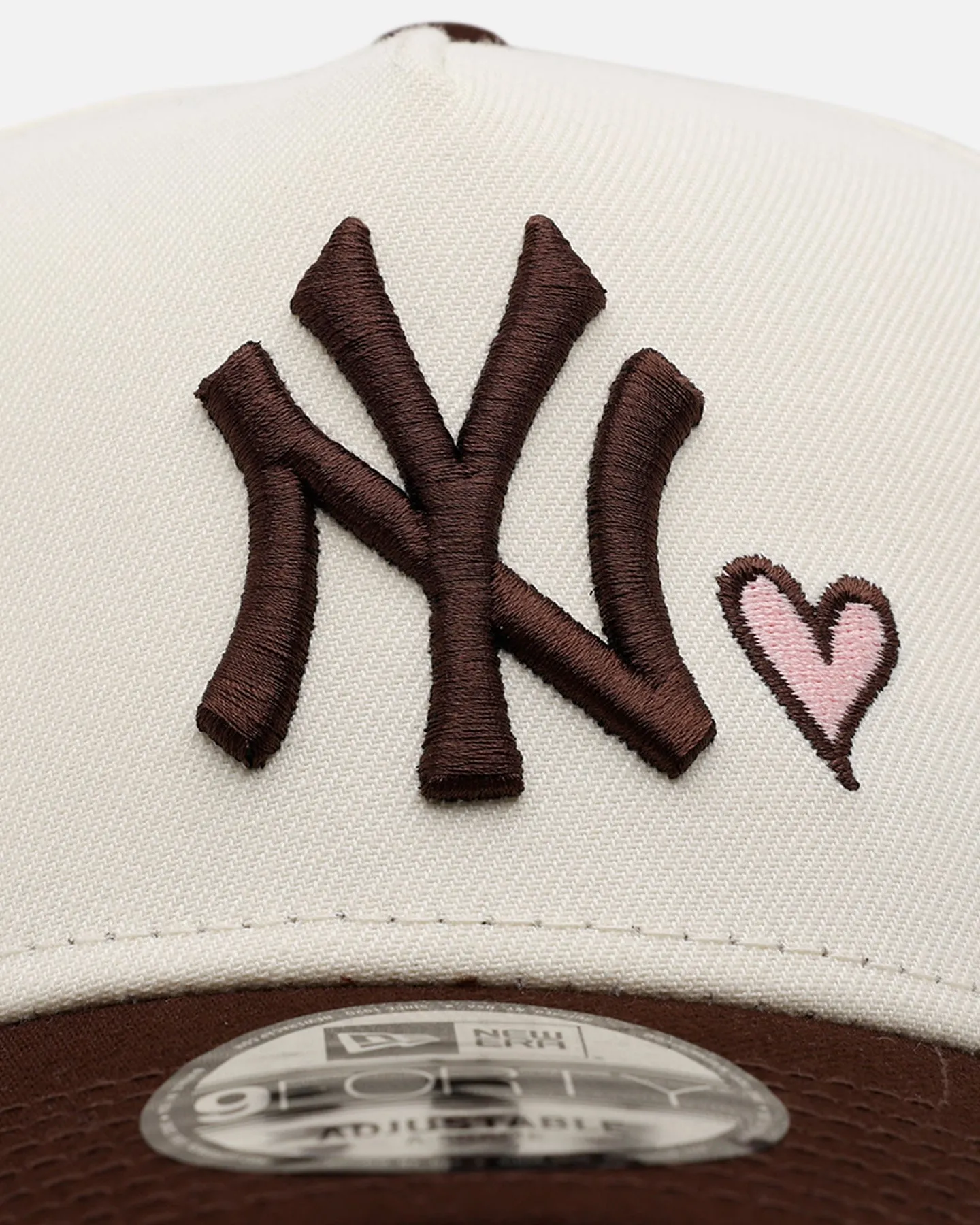 New Era New York Yankees 'Pink Satin Hearts Walnut' 9FORTY A-Frame Snapback Chrome/Walnut sold by Culture Kings product image thumbnail 5