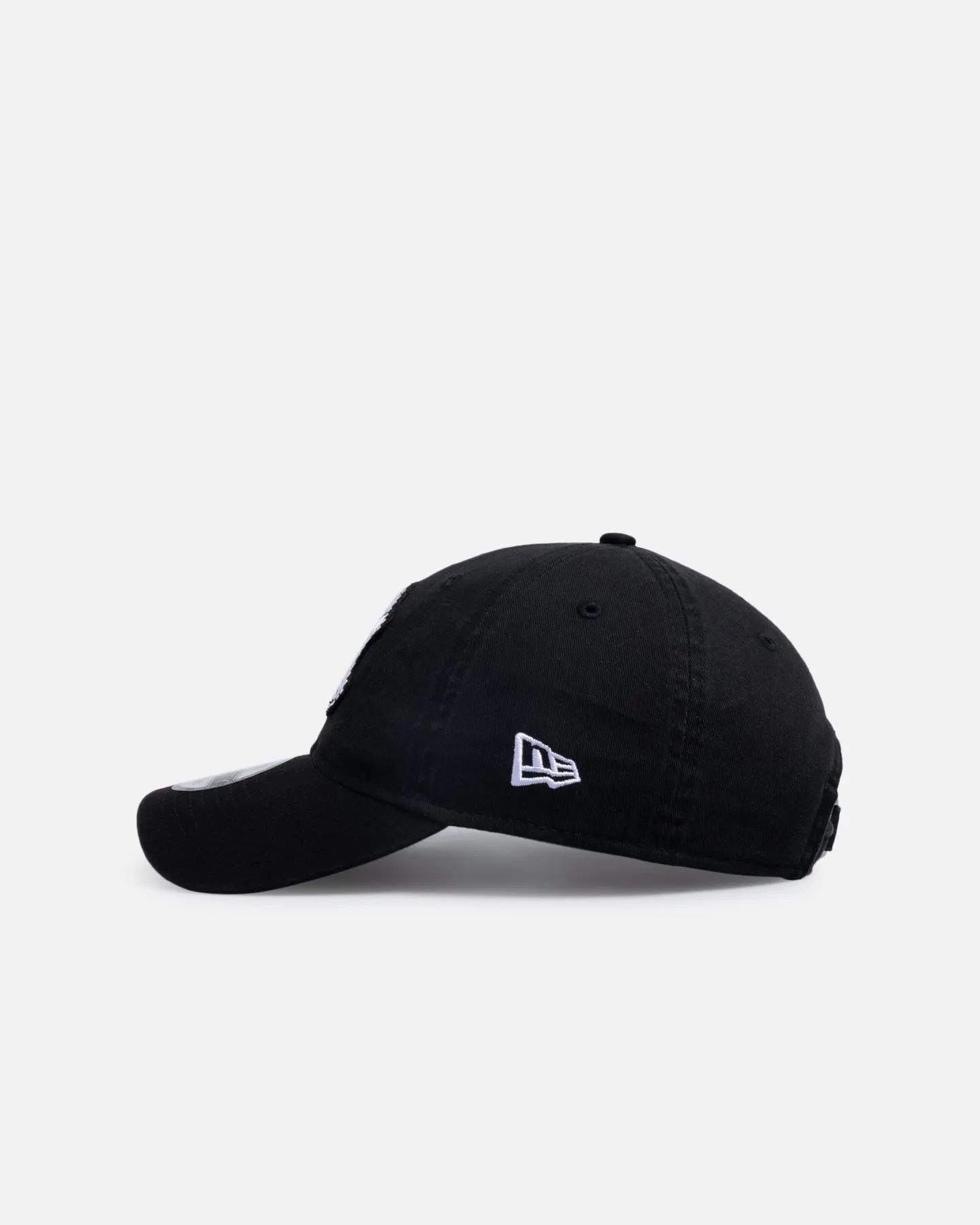 New Era New York Yankees 'Studs' 9TWENTY Strapback Black sold by Culture Kings product image thumbnail 4