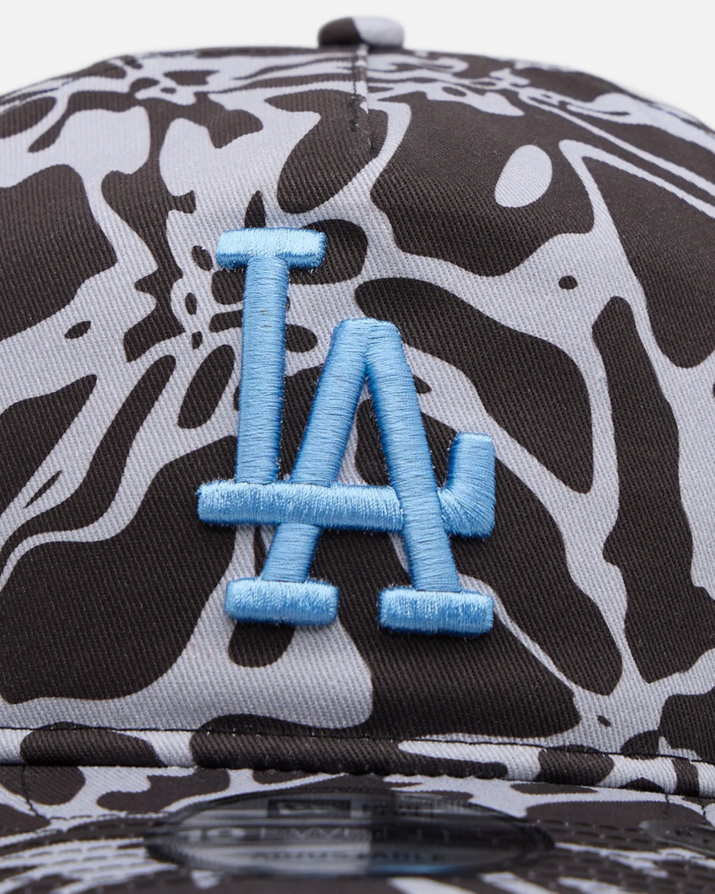 New Era Los Angeles Dodgers 'Brushed Cotton' 19TWENTY Strapback Black/Light Blue sold by Culture Kings product image thumbnail 5