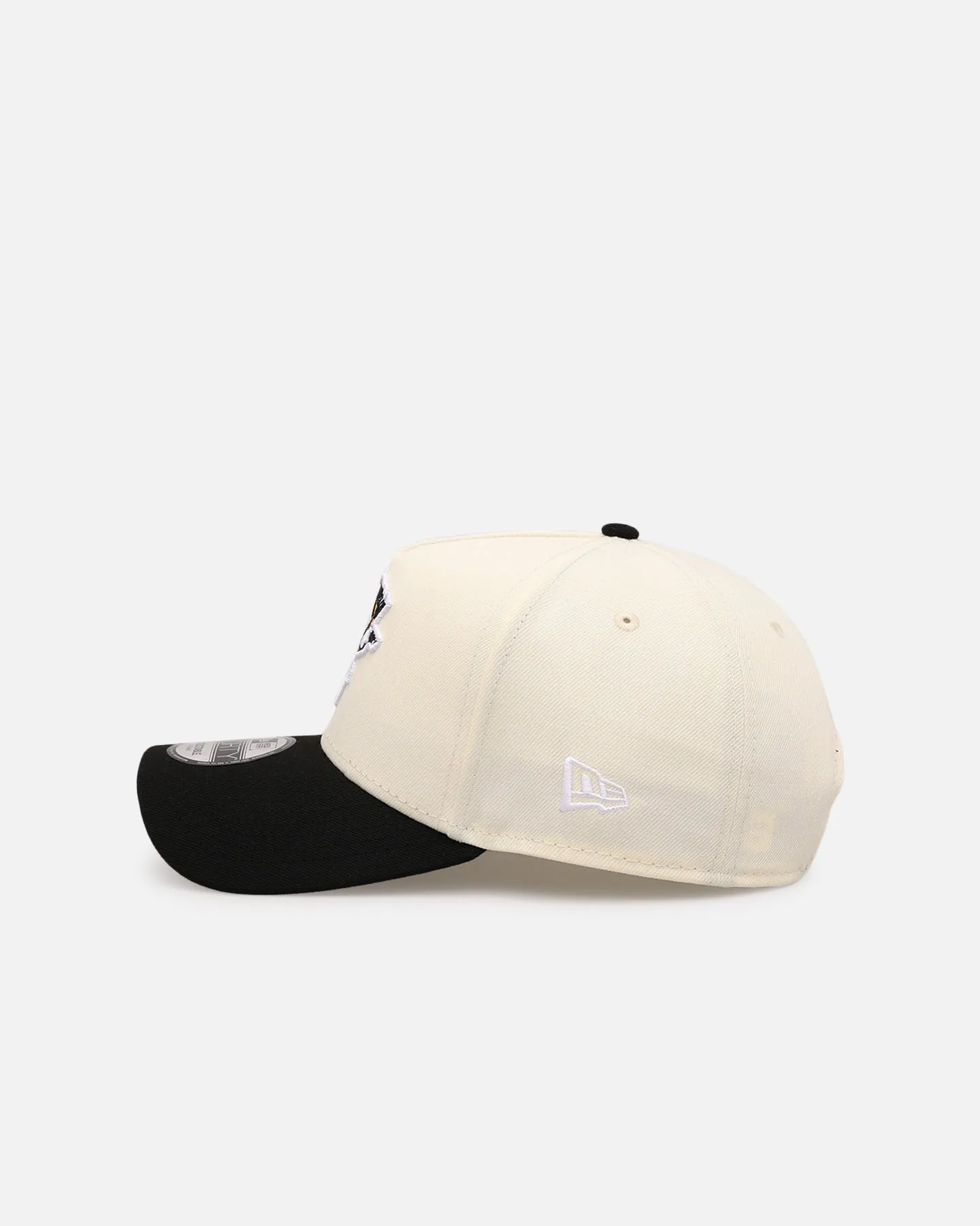 New Era Pittsburgh Penguins 'Team Color Visor' 9FORTY A-Frame Snapback Chrome/Official Team Color sold by Culture Kings product image thumbnail 4